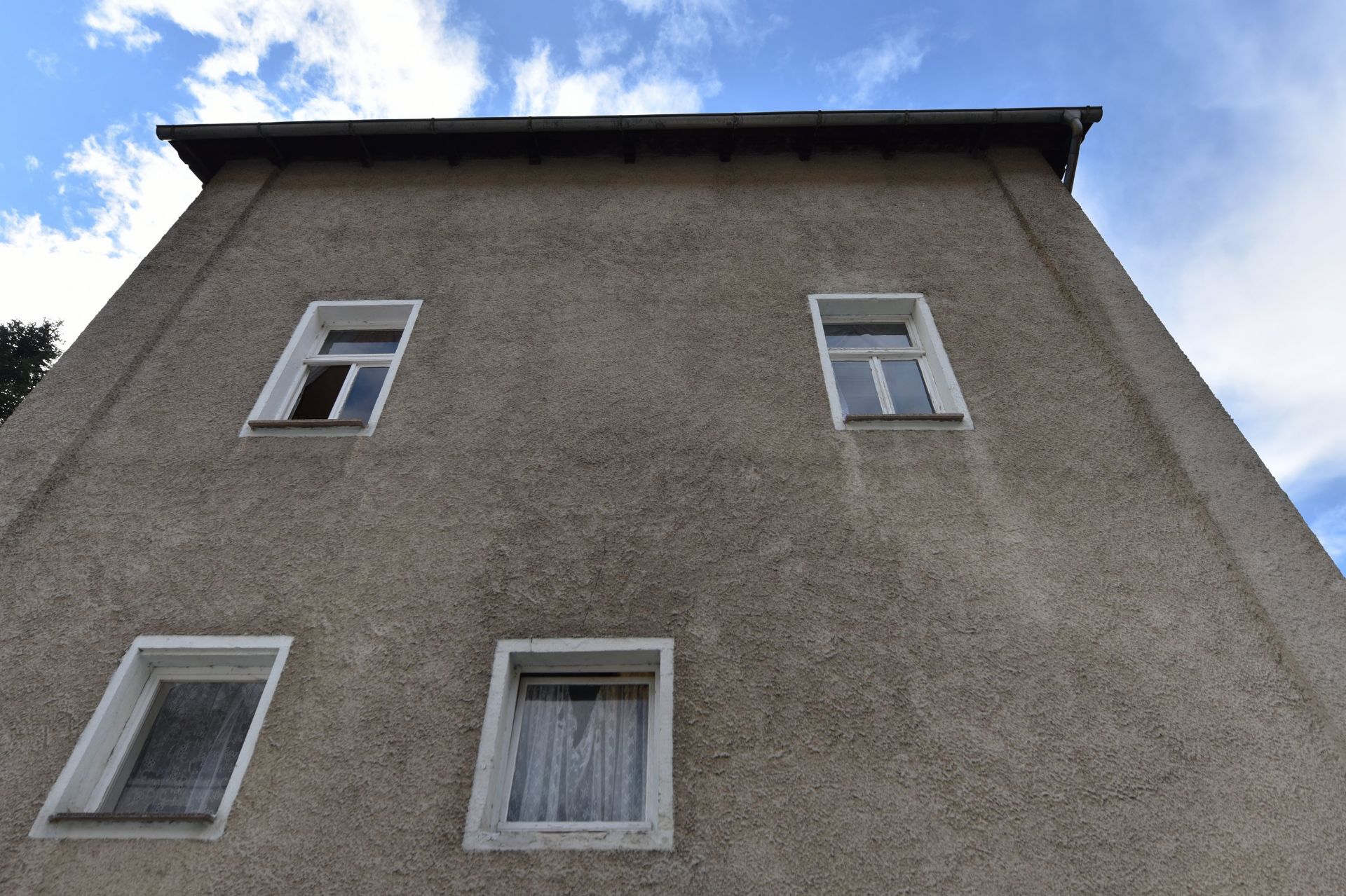 3 FLOOR HOUSE IN GORNAU, SAXONY, GERMANY - Image 11 of 62