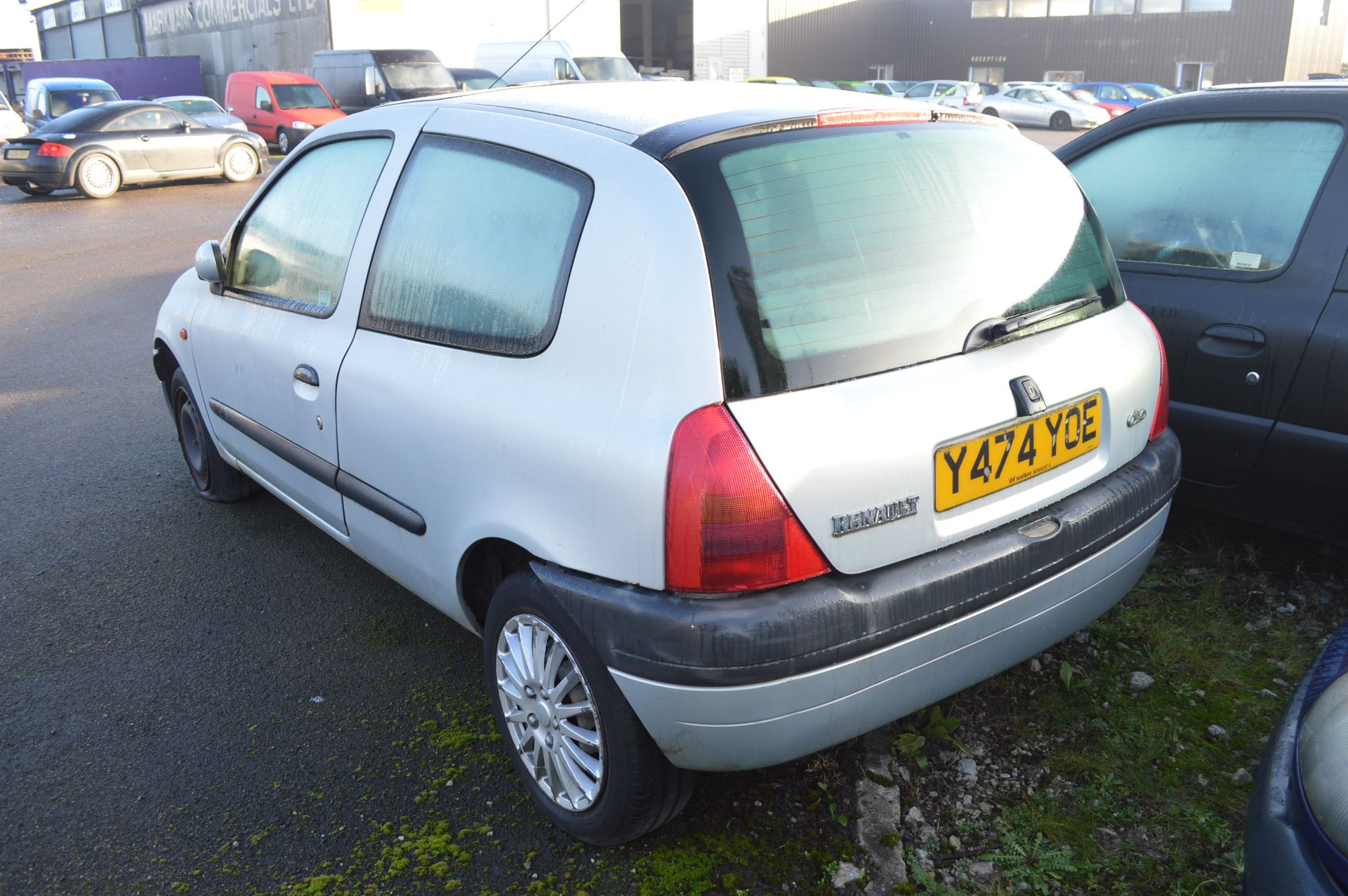 2001/Y REG RENAULT CLIO ALIZE - SELLING AS SPARES / REPAIRS *NO VAT* - Image 4 of 11