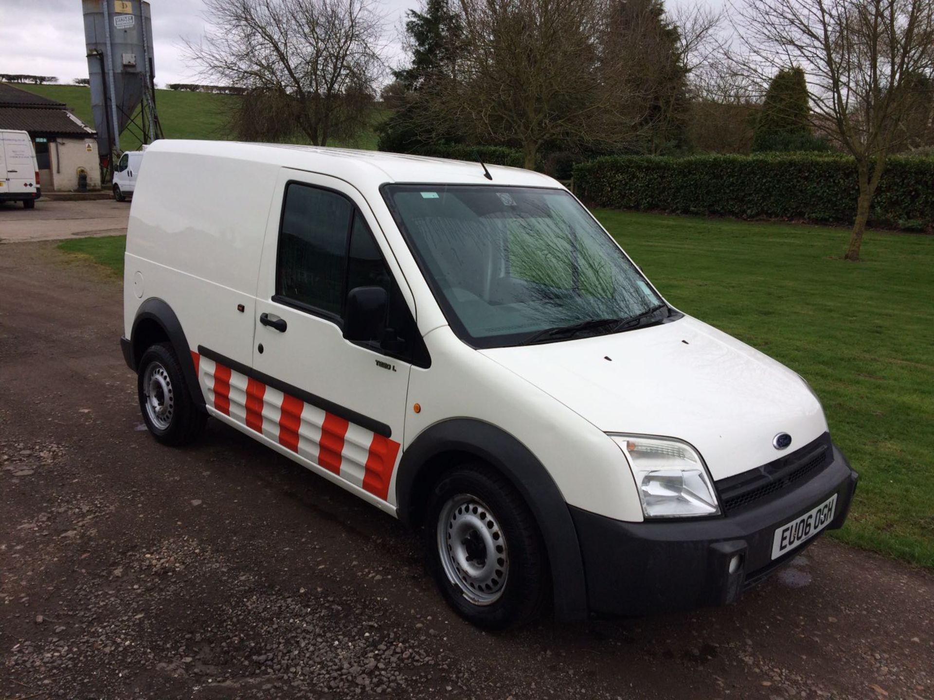 2006/06 REG FORD TRANSIT CONNECT L 220 TD SWB, EX NATIONAL GRID VAN