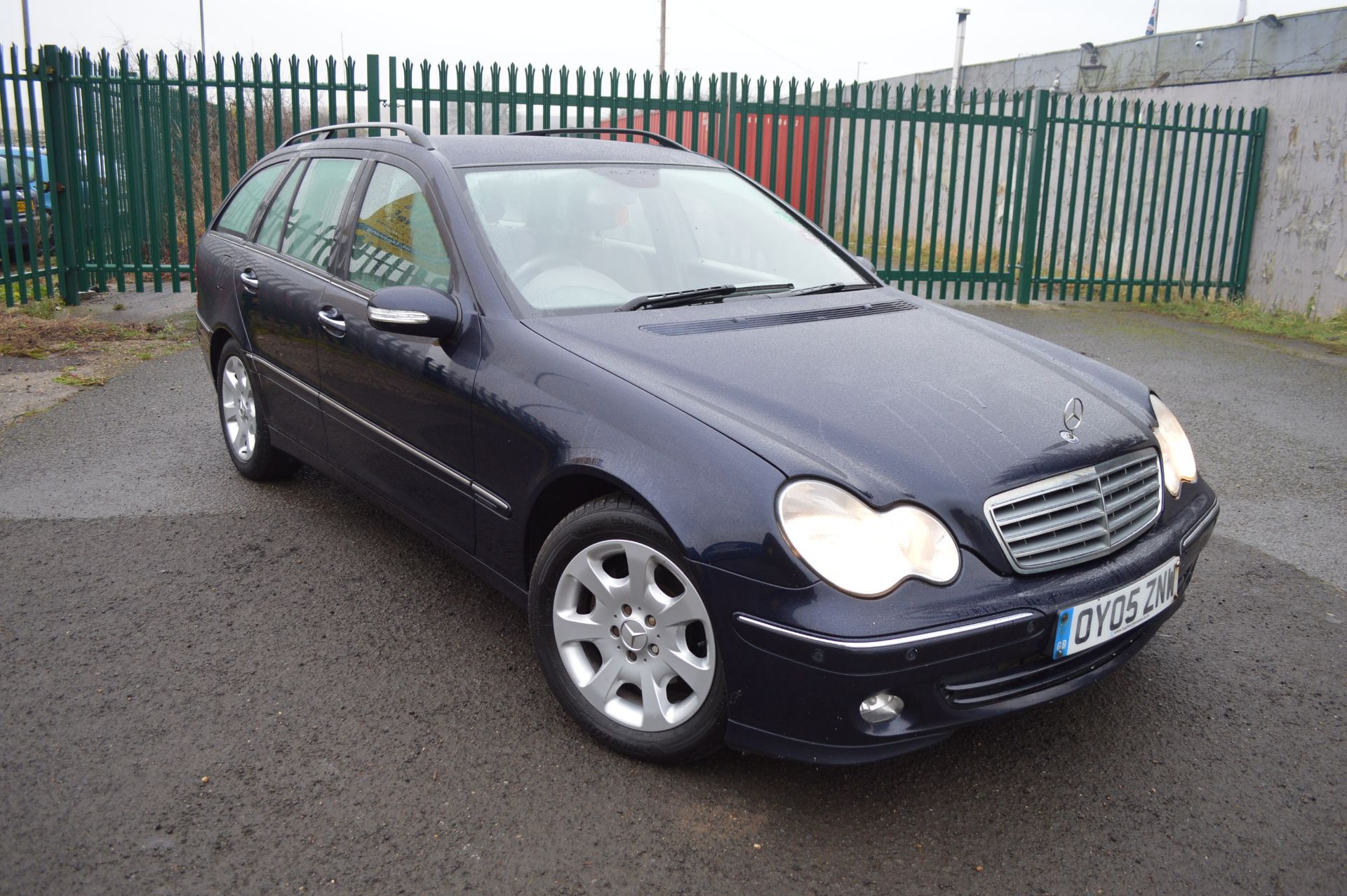 SUPERB 2005/05 REG BLUE MERCEDES C220 CDI ELEGANCE SE AUTOMATIC