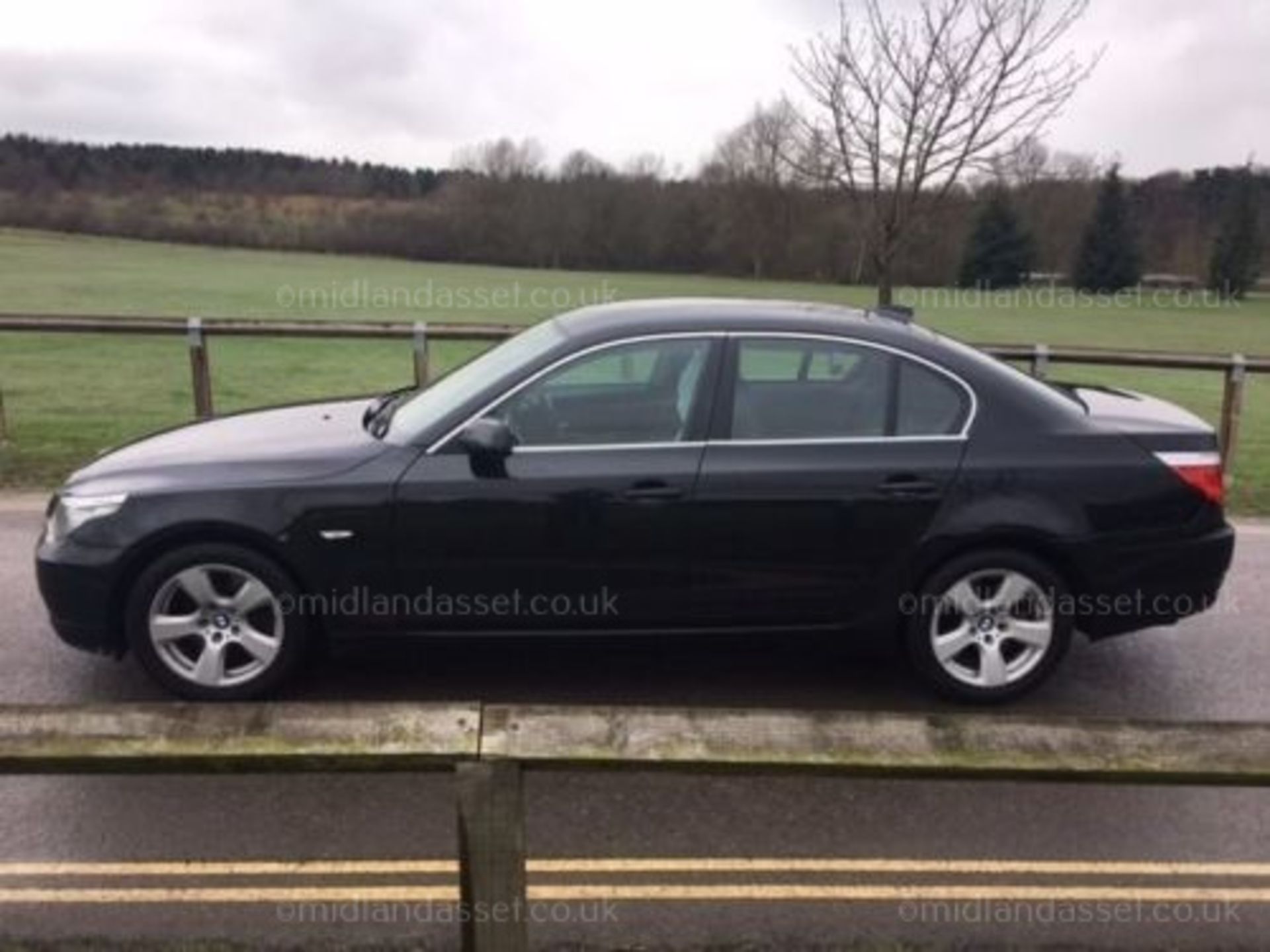 2008/08 REG BMW 520D SE AUTO 4 DOOR SALOON ONE FORMER KEEER - Image 4 of 8