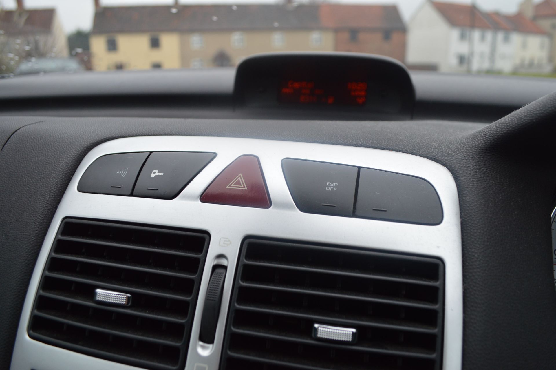 2005/05 REG GREY PEUGEOT 307CC CONVERTIBLE - Image 17 of 18