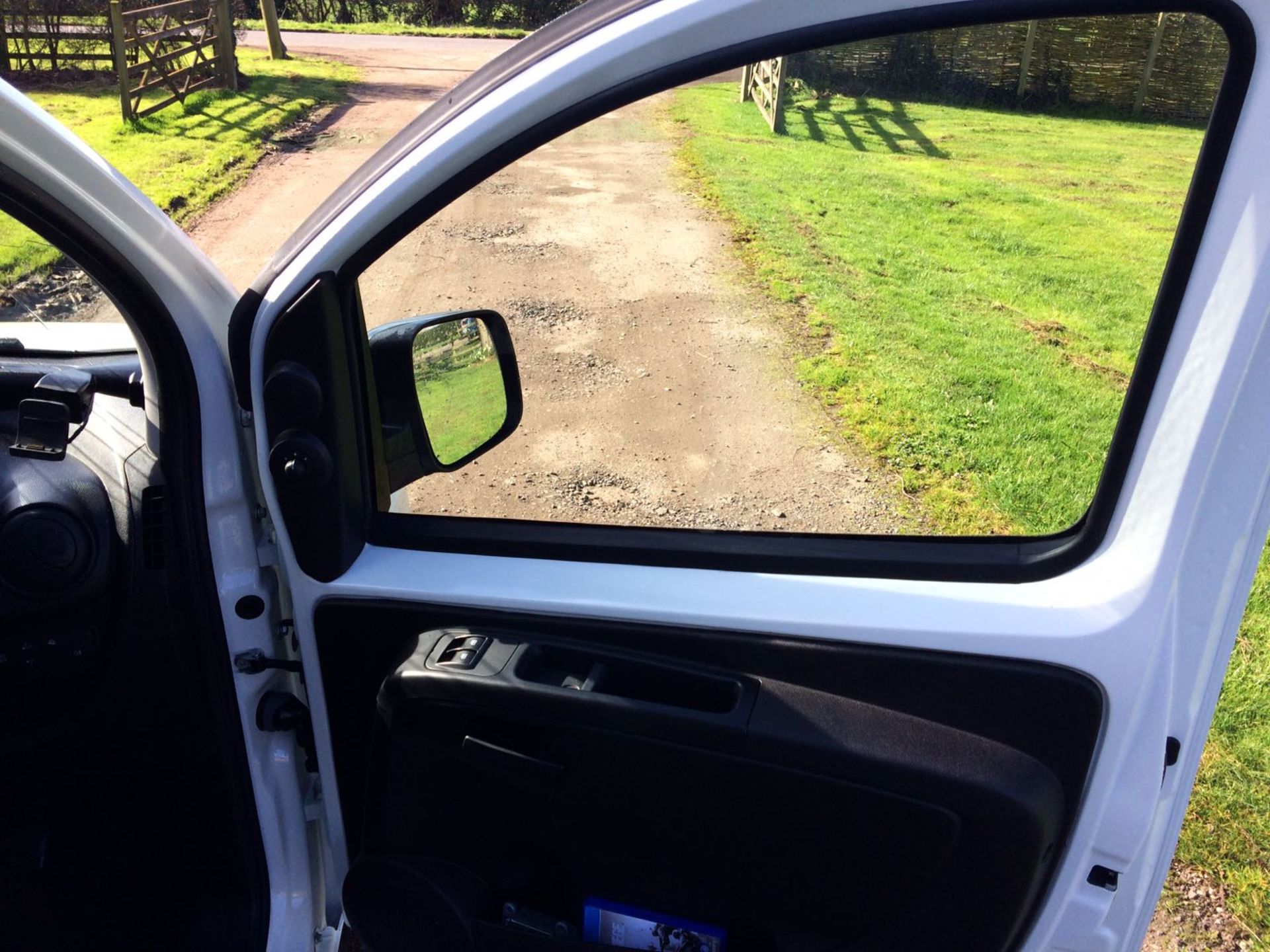 2015/65 REG PEUGEOT BIPPER PROFESSIONAL HDI, SHOWING 1 OWNER FROM NEW *PLUS VAT* - Image 12 of 18