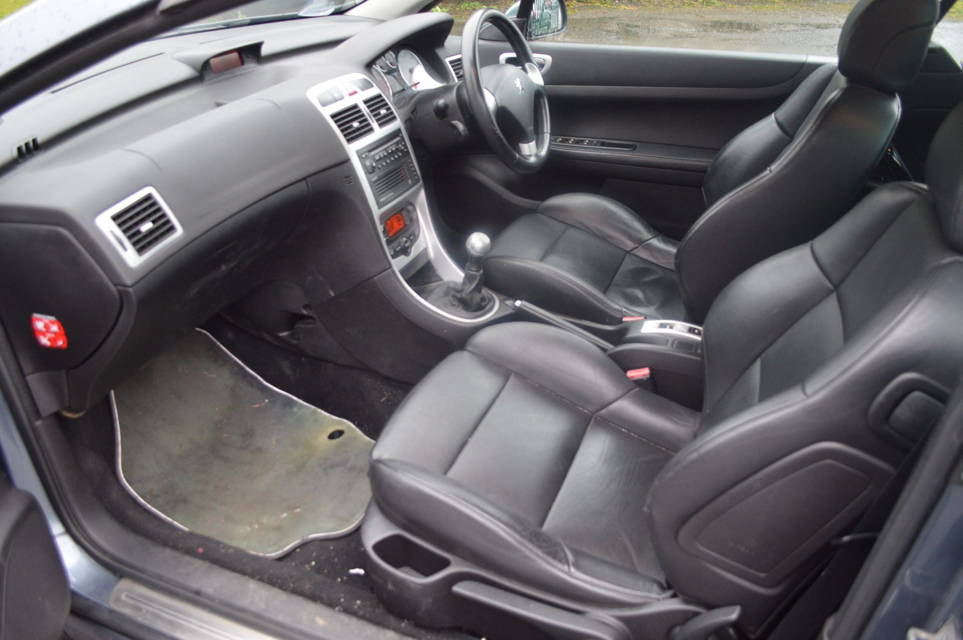 2005/05 REG GREY PEUGEOT 307CC CONVERTIBLE - Image 9 of 18