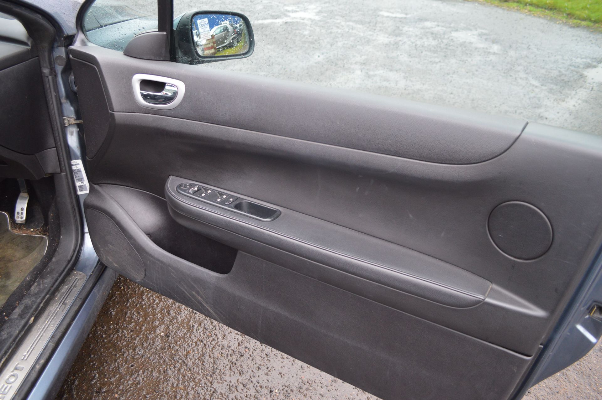 2005/05 REG GREY PEUGEOT 307CC CONVERTIBLE - Image 10 of 18