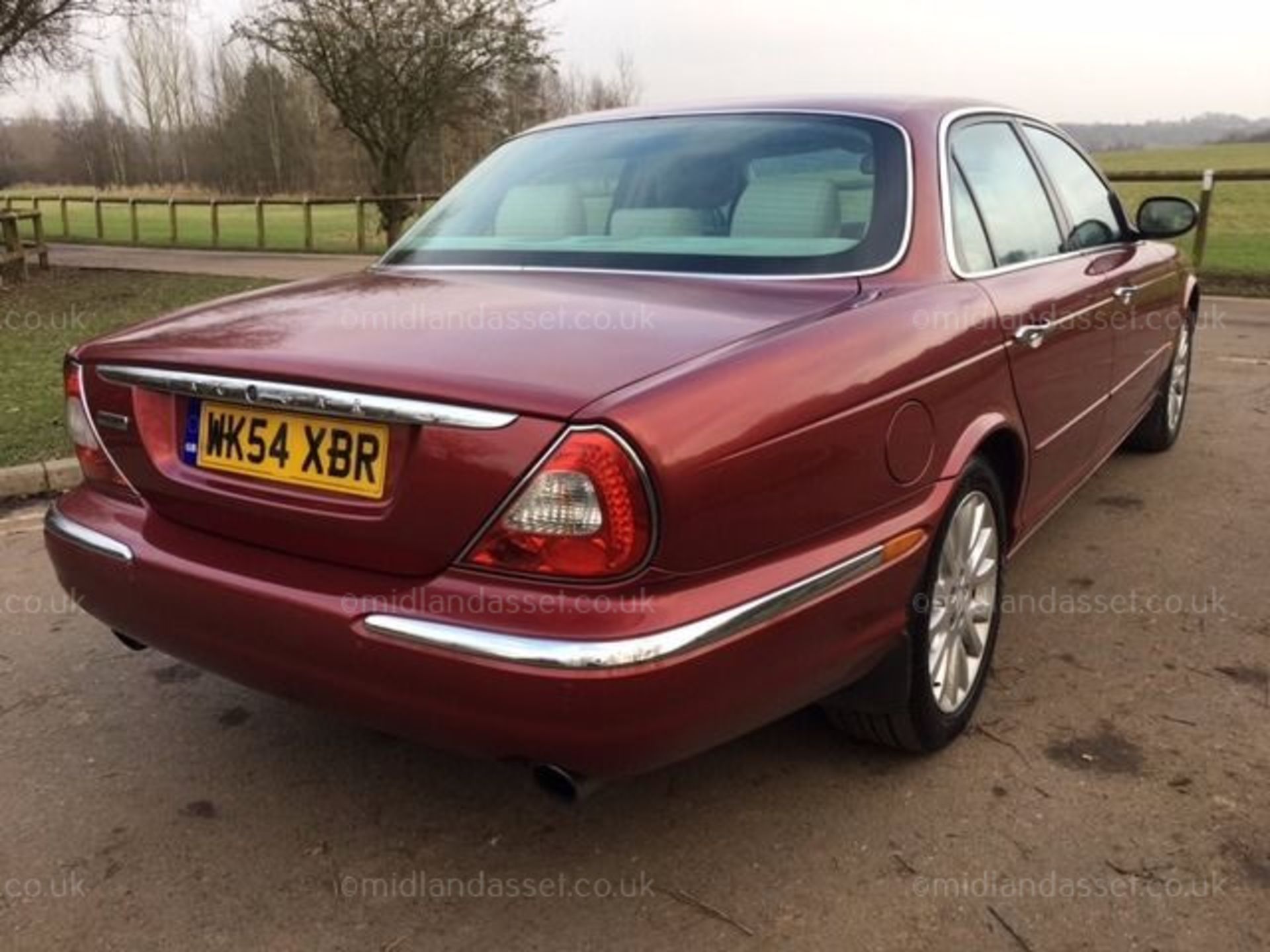 2004/54 REG JAGUAR XJ8 V8 SE AUTO 4 DOOR SALOON - Image 5 of 9