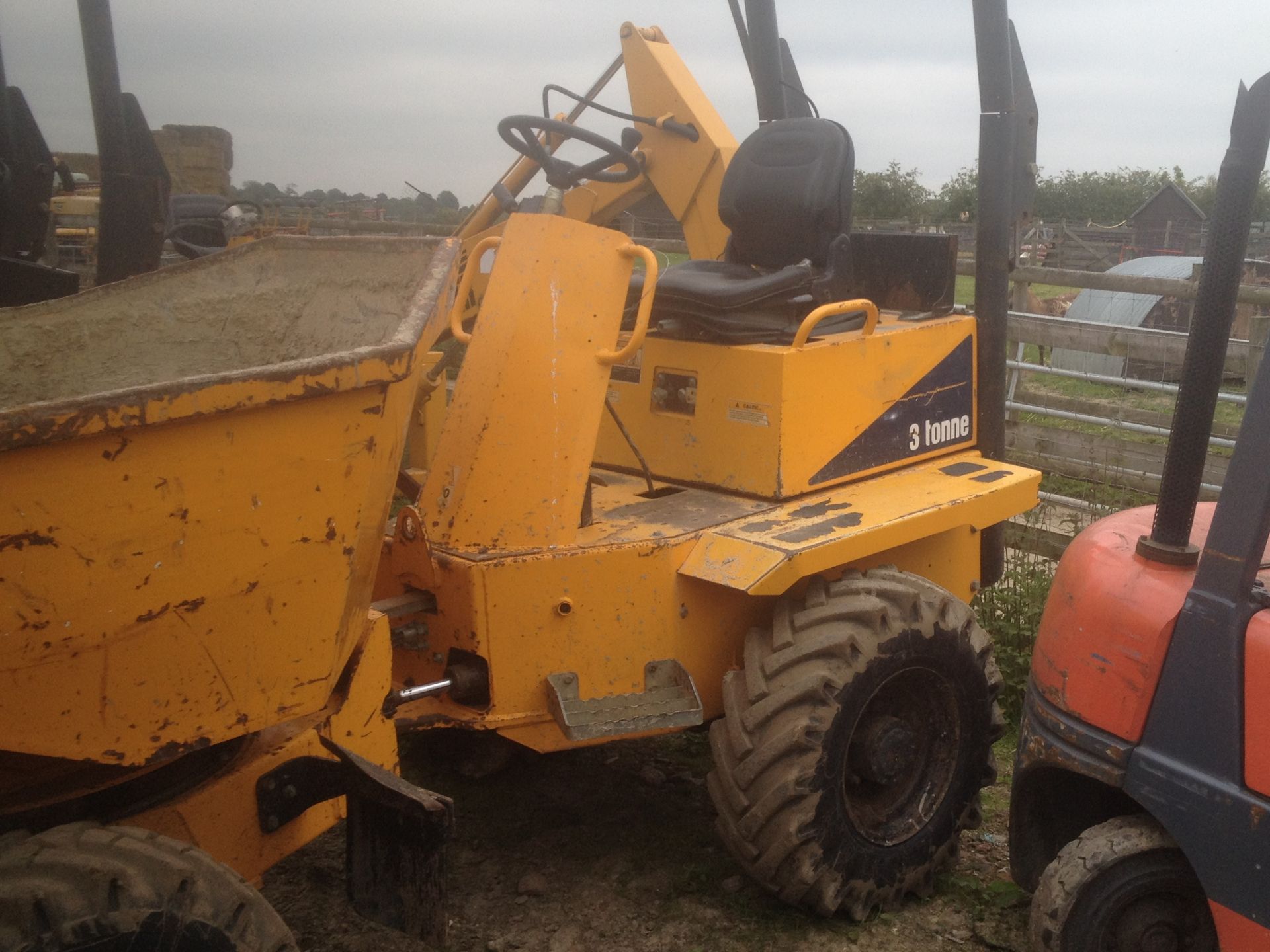 2008 THWAITES 3 TON DUMPER SWIVEL - Image 7 of 11