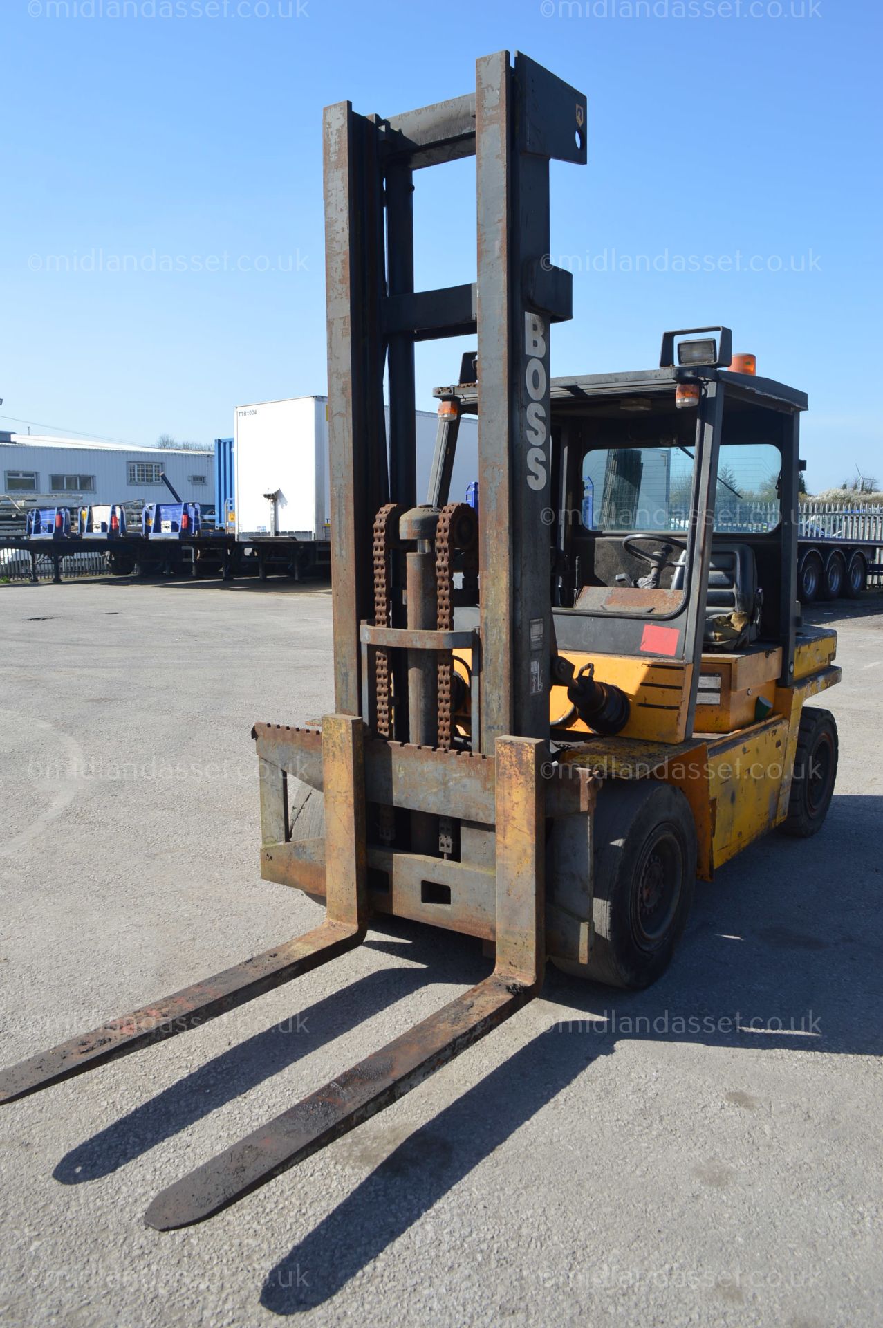 2000 BOSS H70 7 TONNE DIESEL FORK TRUCK - Image 2 of 14