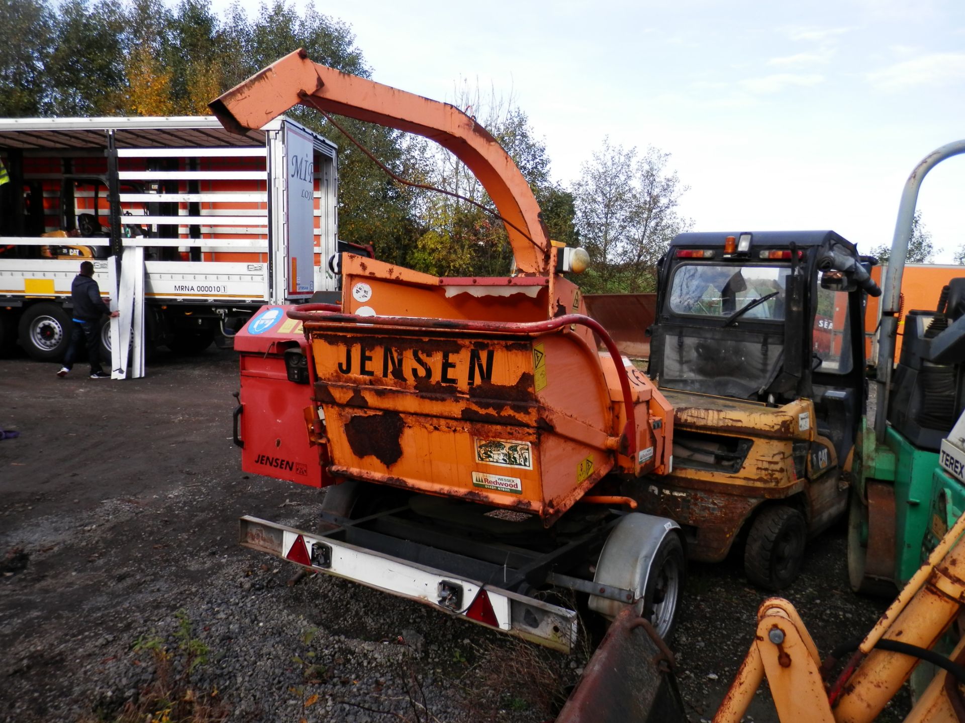 QUALITY 2004 JENSEN DIESEL TURNTABLE CHIPPER, GOOD WORKING ORDER