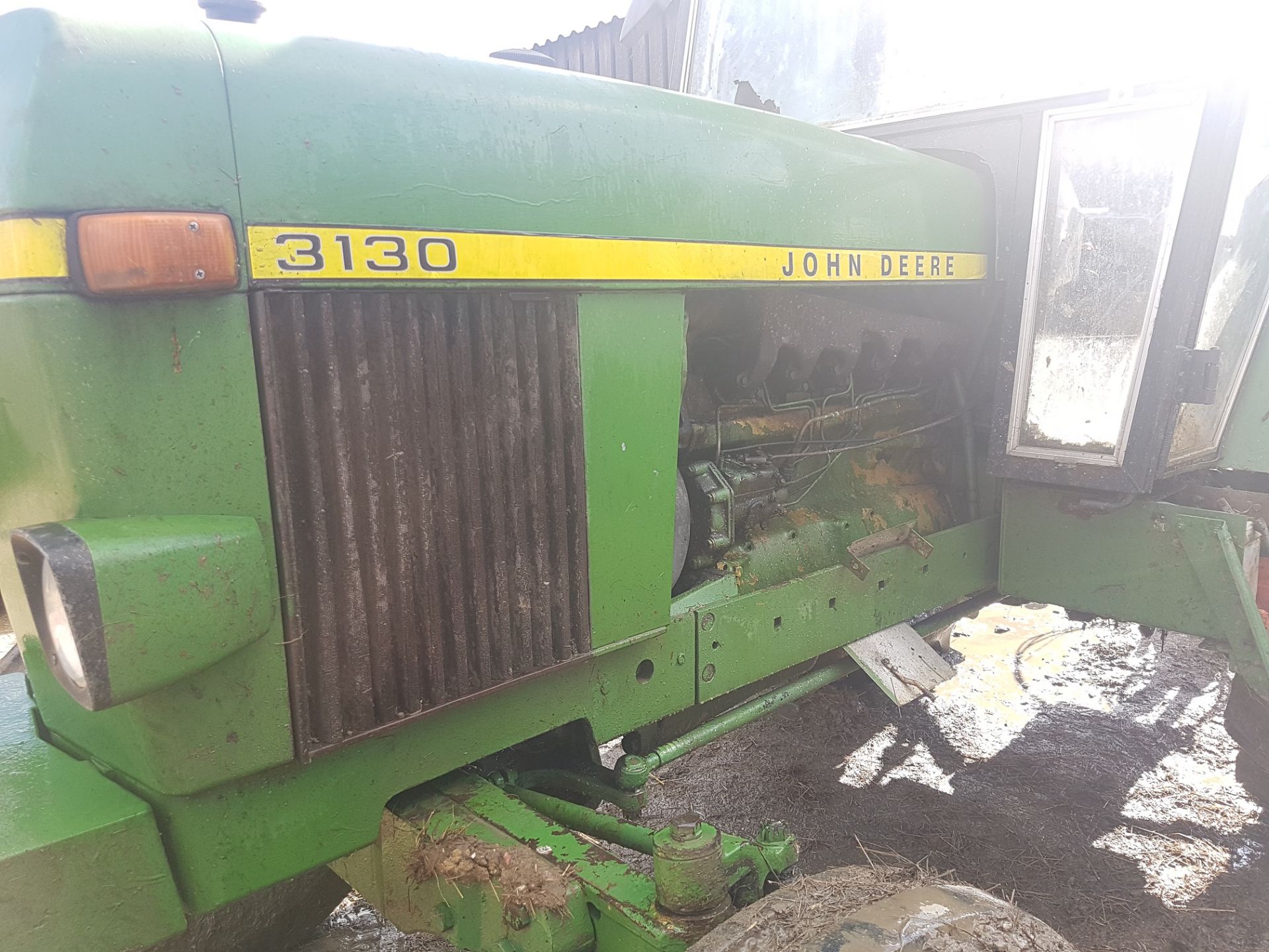 1976 JOHN DEERE 3130 TRACTOR, SHOWING 1 FORMER KEEPER *PLUS VAT* - Image 4 of 9