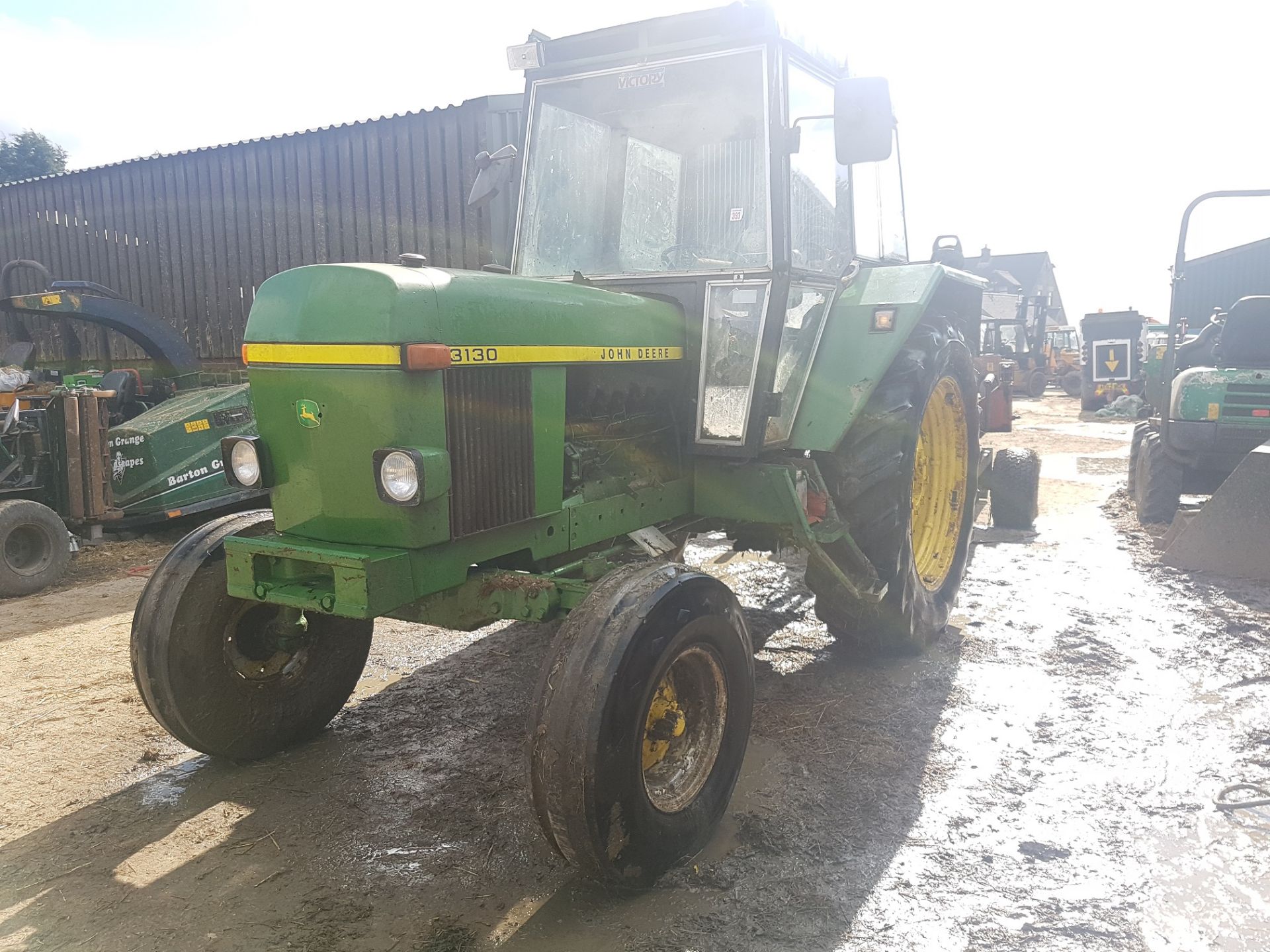 1976 JOHN DEERE 3130 TRACTOR, SHOWING 1 FORMER KEEPER *PLUS VAT* - Image 3 of 9