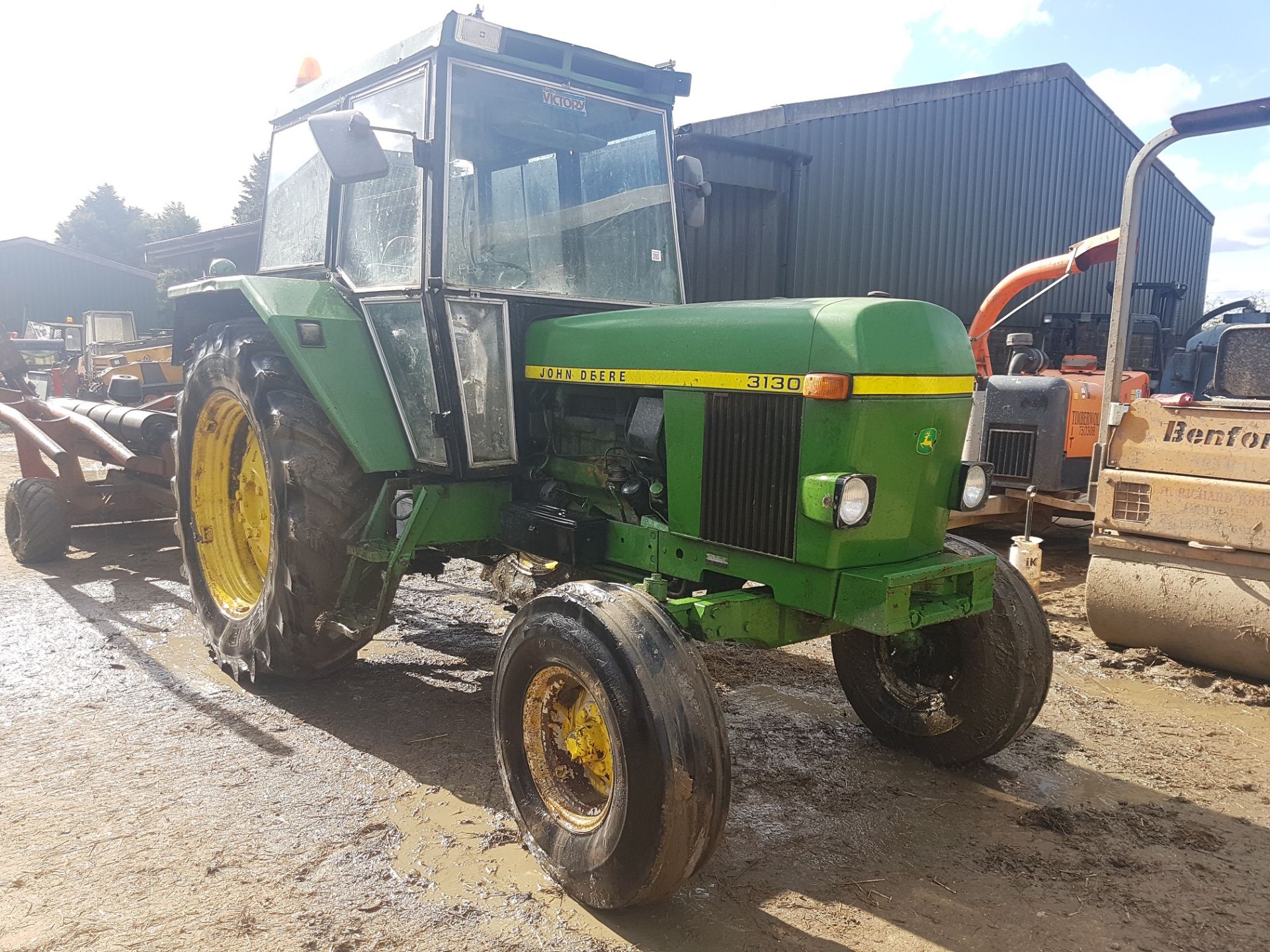 1976 JOHN DEERE 3130 TRACTOR, SHOWING 1 FORMER KEEPER *PLUS VAT*