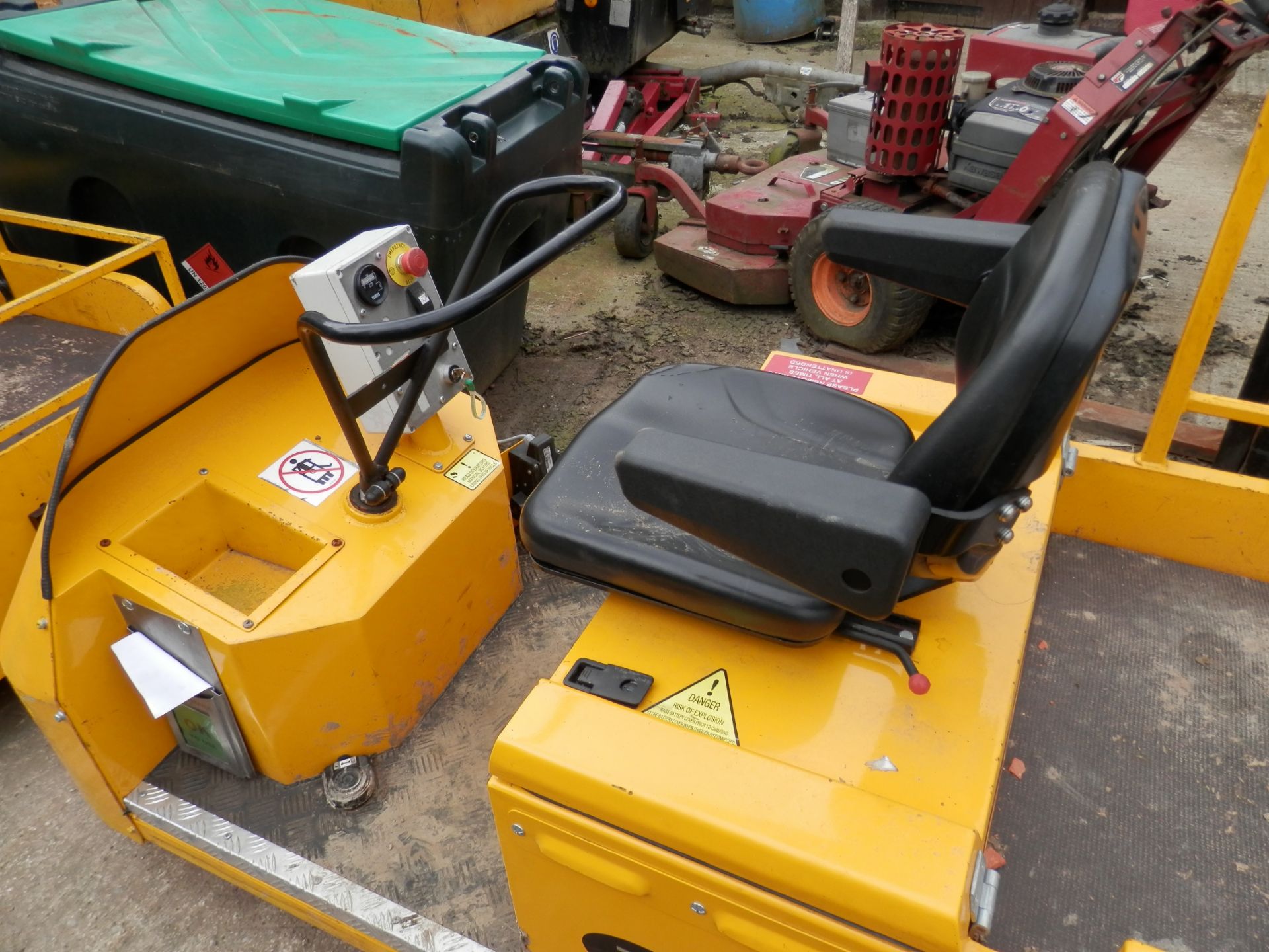 2011 BRADSHAW T2 ELECTRIC TUG/TOW TRACTOR, WORKING READY FOR USE. 1.5 TONNE TOW CAPACITY. - Image 9 of 9