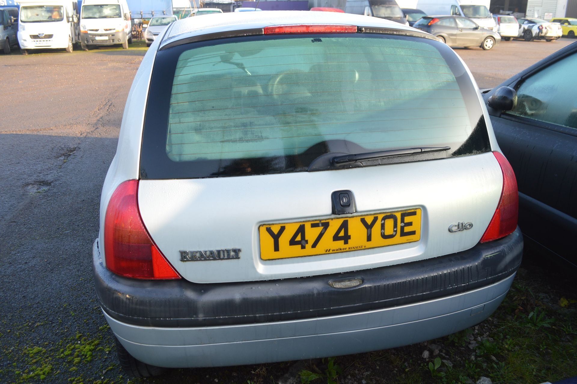 2001/Y REG RENAULT CLIO ALIZE - SELLING AS SPARES / REPAIRS *NO VAT* - Image 5 of 11