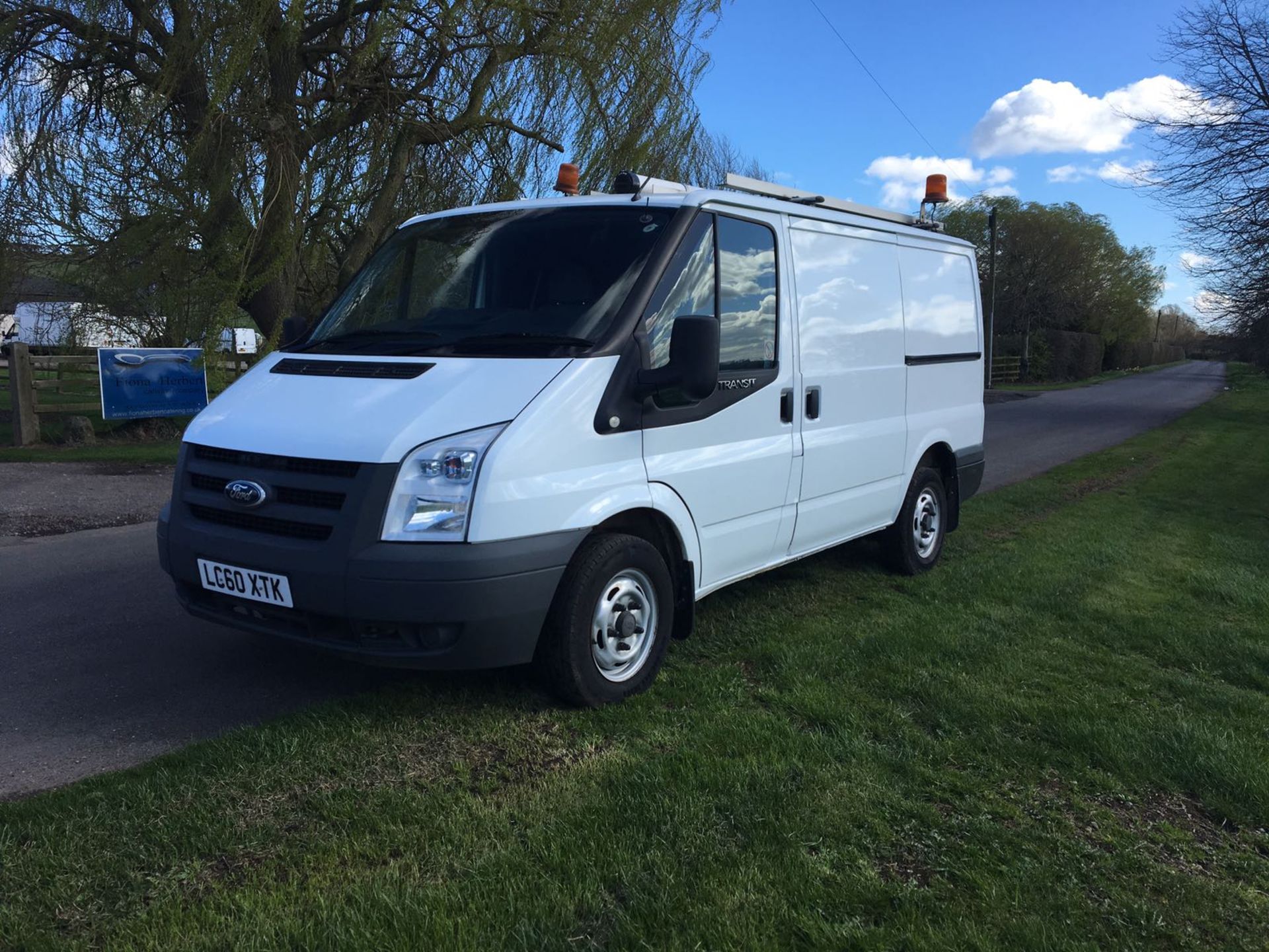 2011/60 REG FORD TRANSIT 85 T300S FWD, SHOWING 1 OWNER FROM NEW