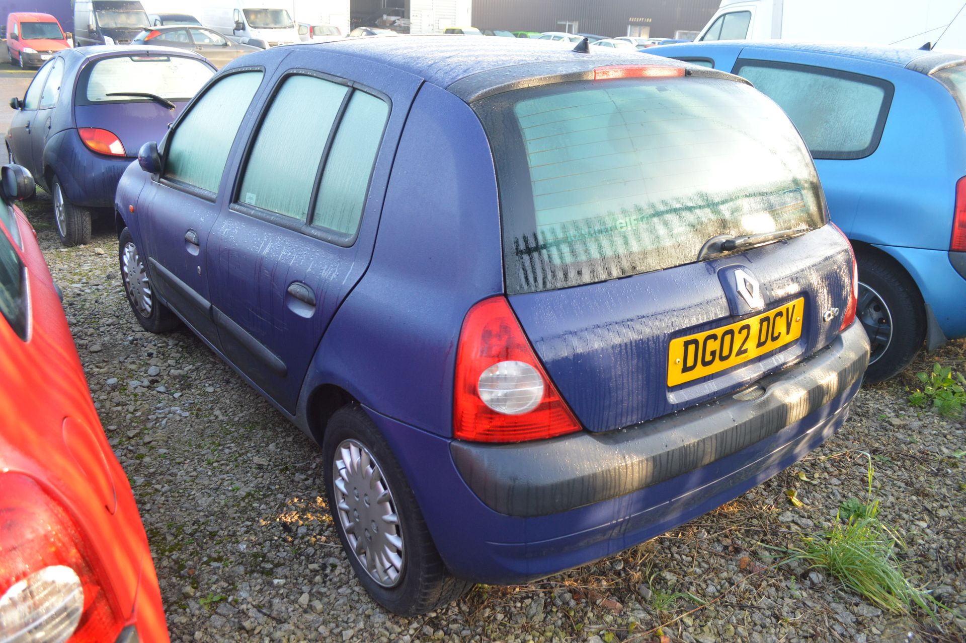 2002/02 REG BLUE RENAULT CLIO EXPRESSION 16V - SELLING AS SPARES / REPAIRS *NO VAT* - Image 4 of 9