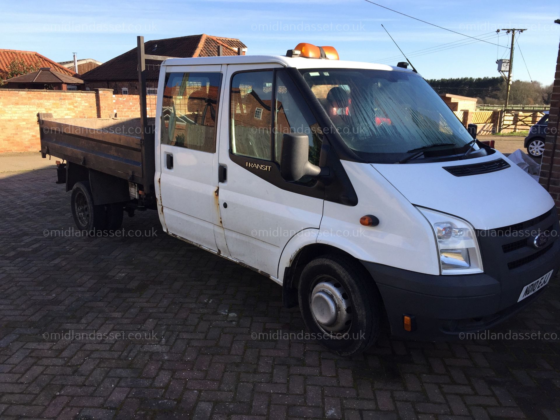 2010/10 REG FORD TRANSIT 100 T350L RWD DOUBLE CAB TIPPER ONE FORMER KEEPER