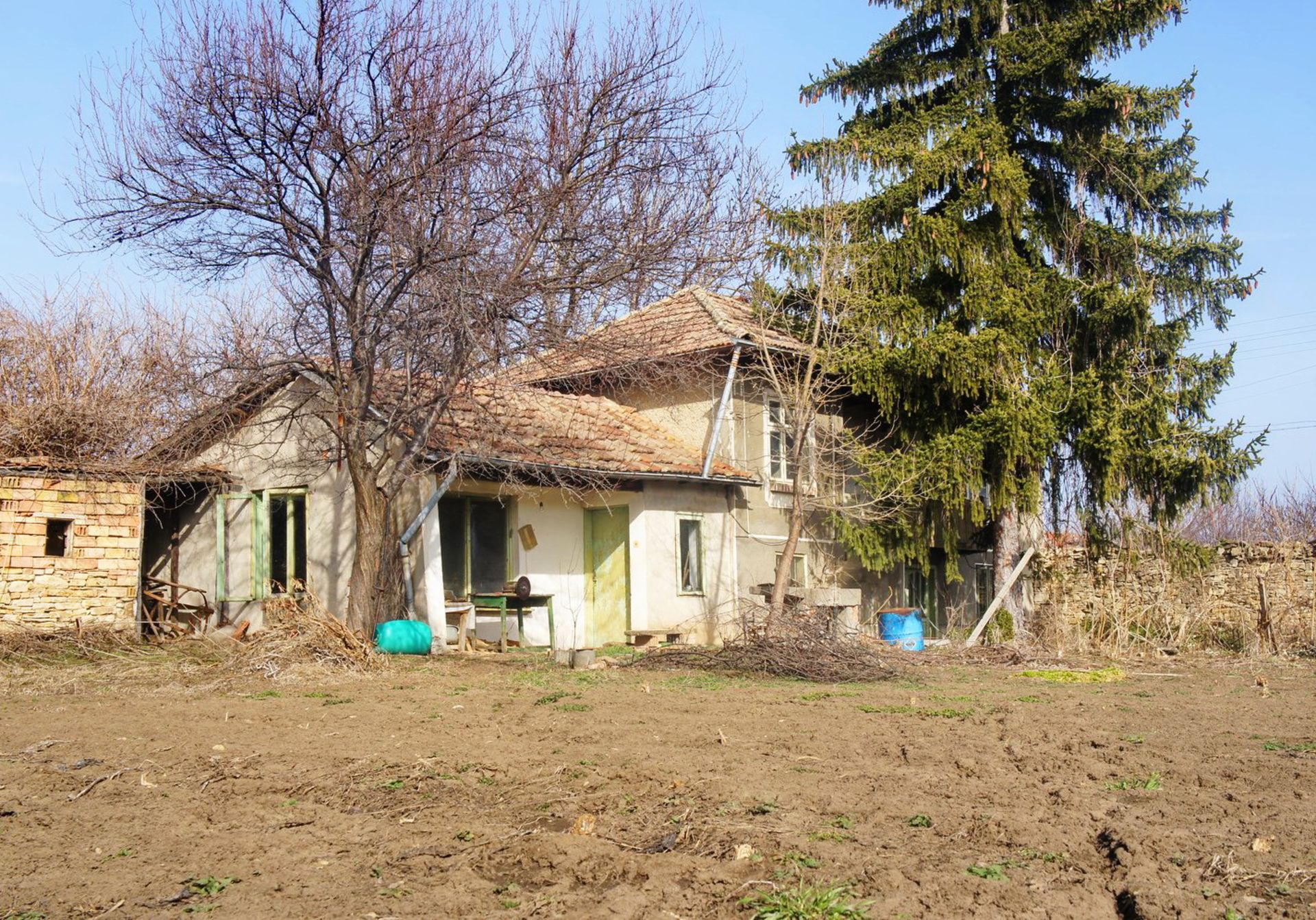 2,300 sqm Two Storey Property – 5 min from Pavlikeni, VT! - Image 2 of 25