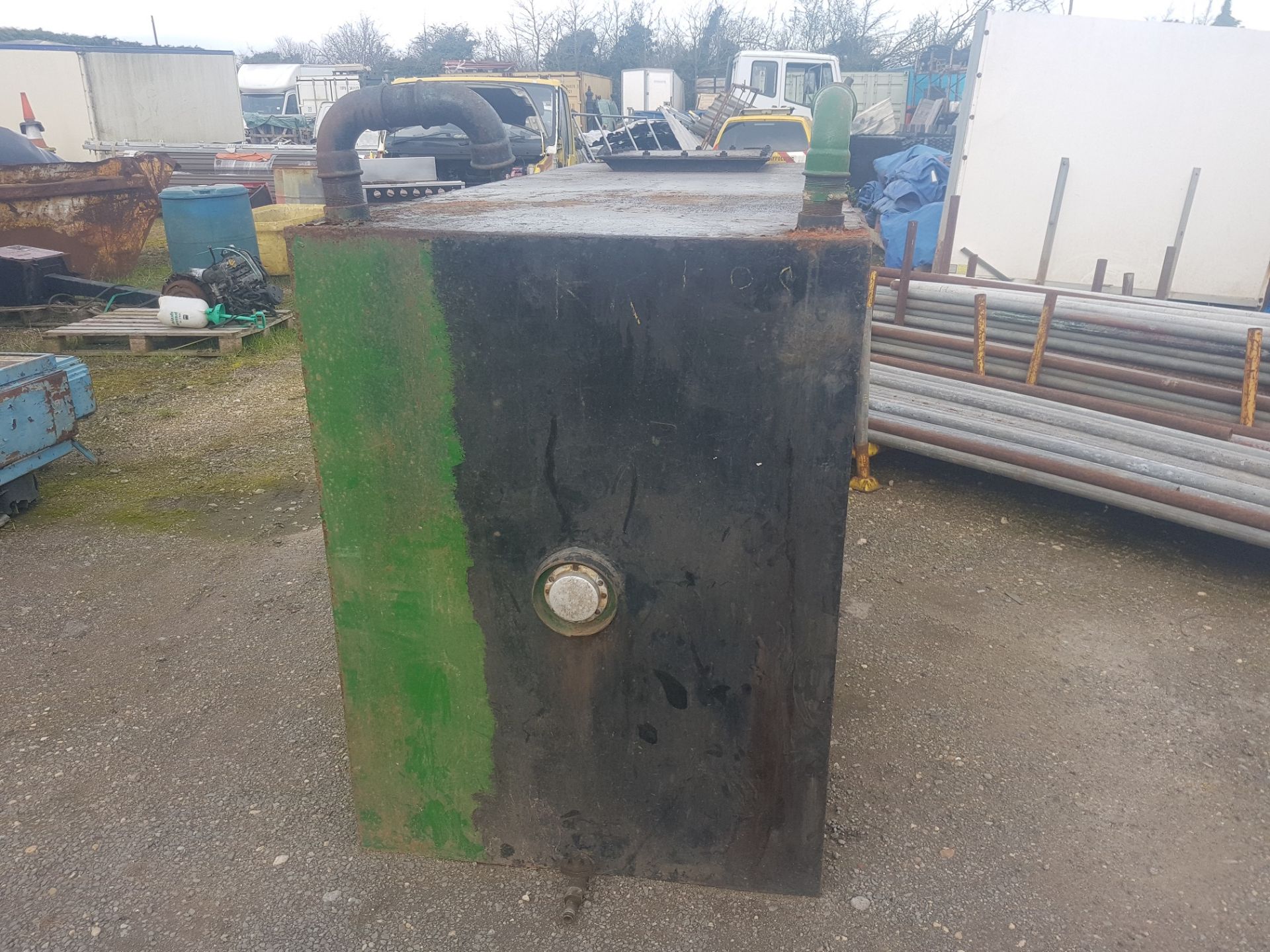 APPROX 1500 LITRE FUEL TANK - Image 2 of 3