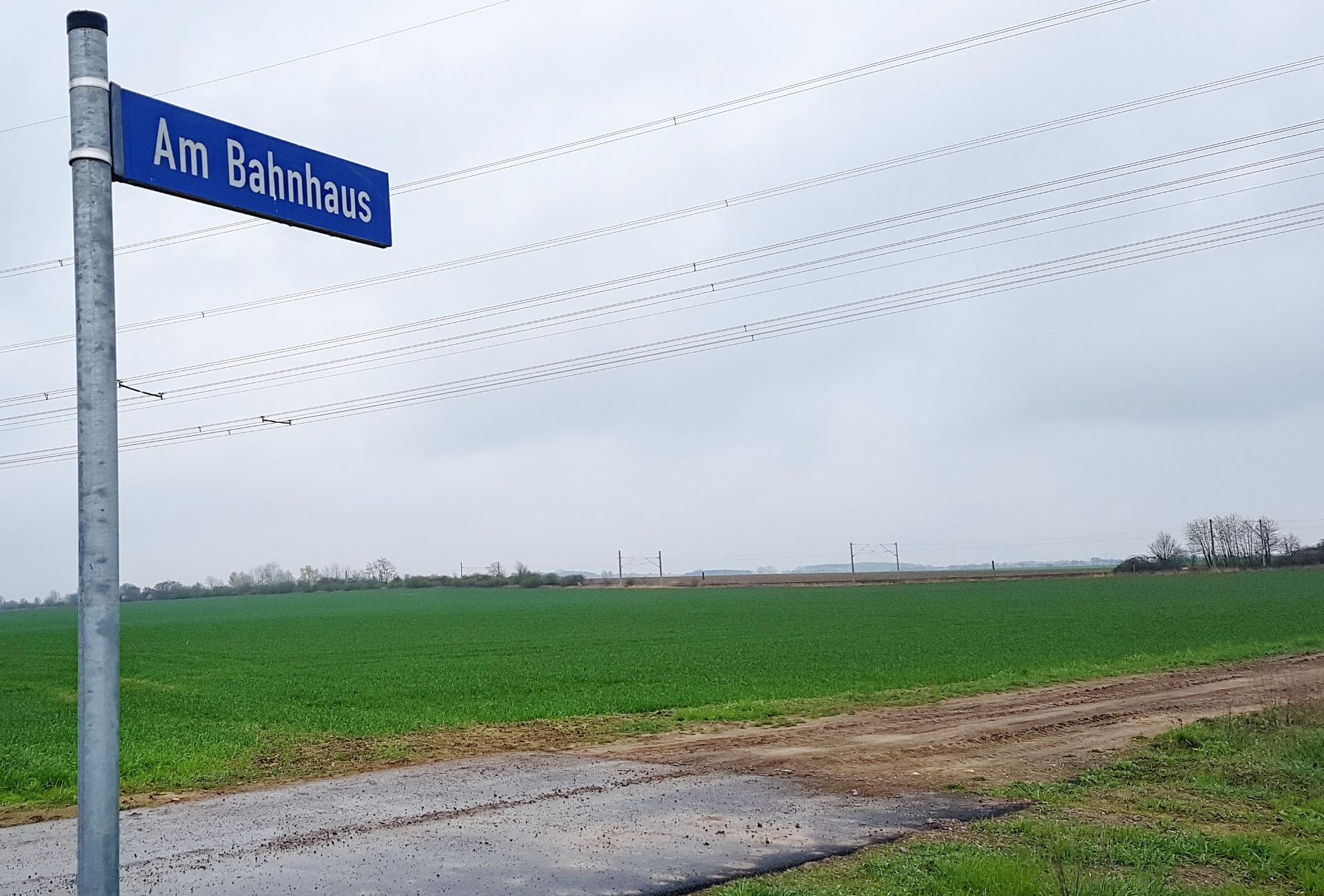 LARGE RAILWAY COTTAGE IN LIEBSCHÜTZBERG, SAXONY, GERMANY - Image 4 of 20