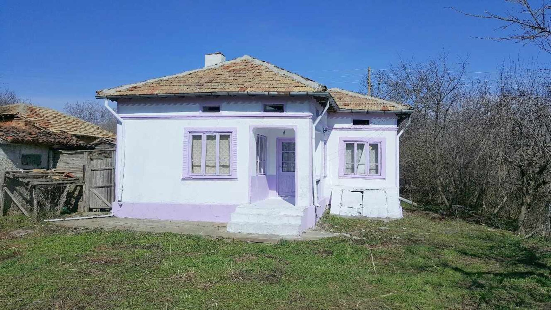 LARGE COTTAGE AND 1,050 SQM OF LAND IN IZVOROVO, BULGARIA - Image 27 of 38