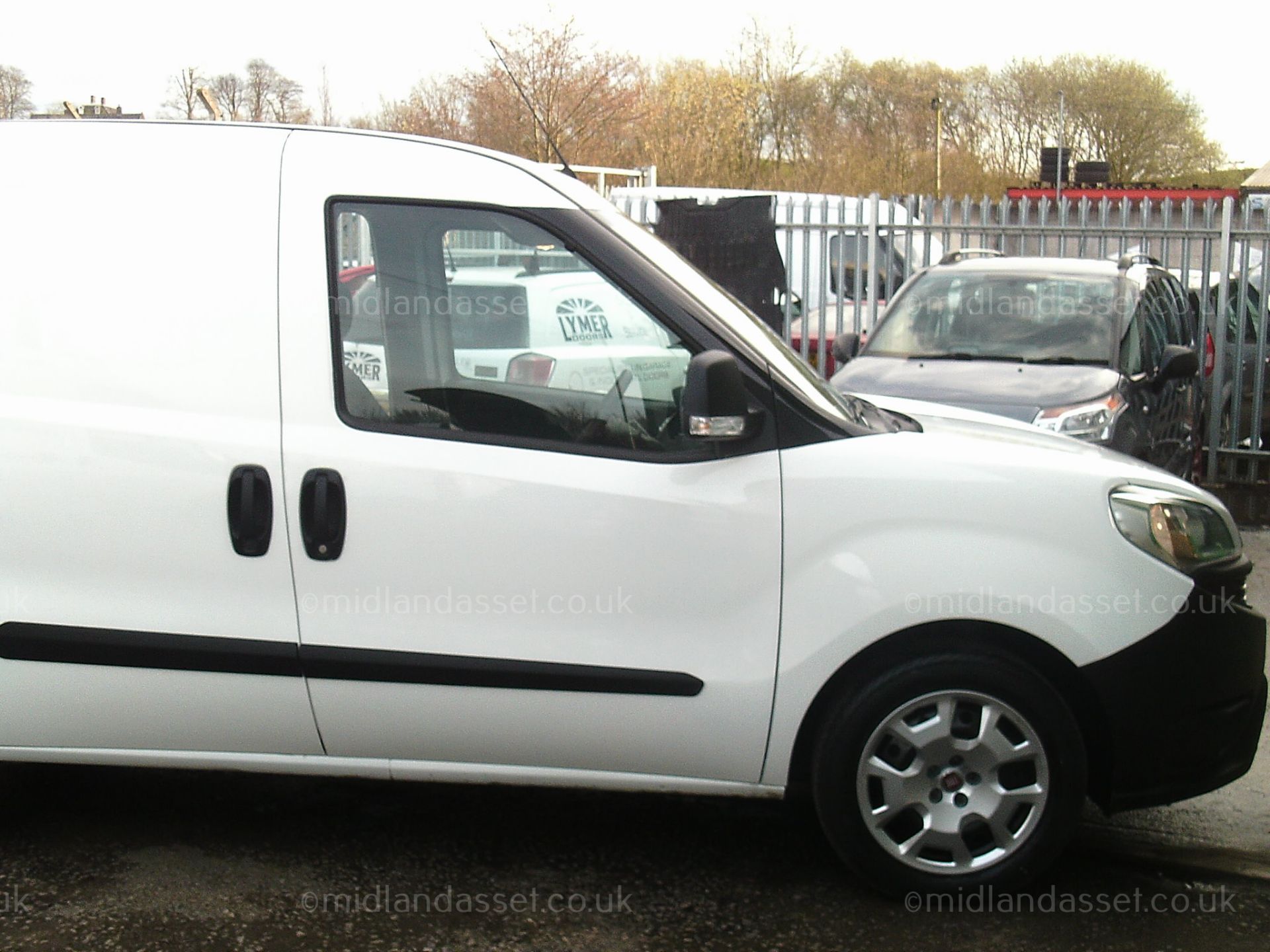 2016/16 REG FIAT DOBLO 16V ACTIVE MULTIJET COMBI VAN ONE OWNER - Image 4 of 21