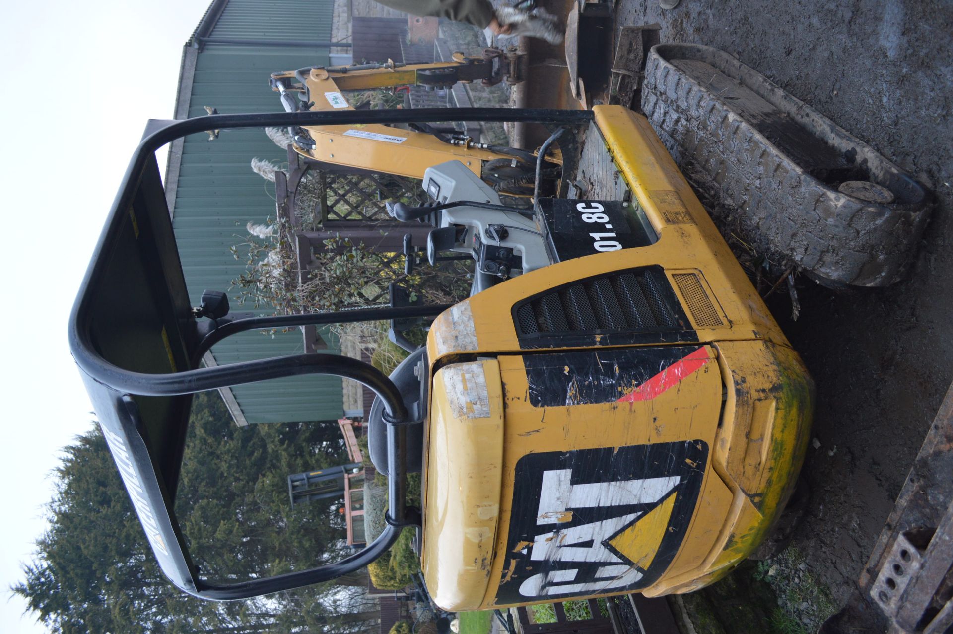 2010 CATERPILLAR 301.8C MINI DIGGER WITH 2X BUCKETS *PLUS VAT* - Image 9 of 9