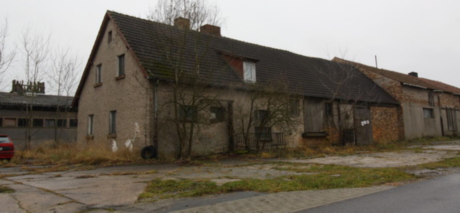 LARGE FARM AND 3,681 SQM OF LAND IN LIESKAU, GERMANY - Image 29 of 54