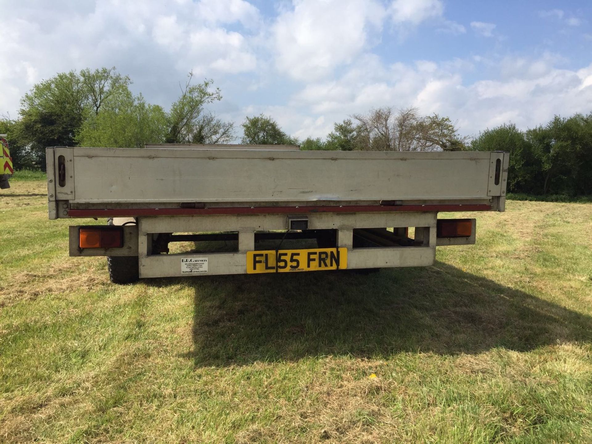 3 TON ALL ALUMINIUM TRAILER WITH DROP / REMOVABLE SIDES - Image 3 of 5