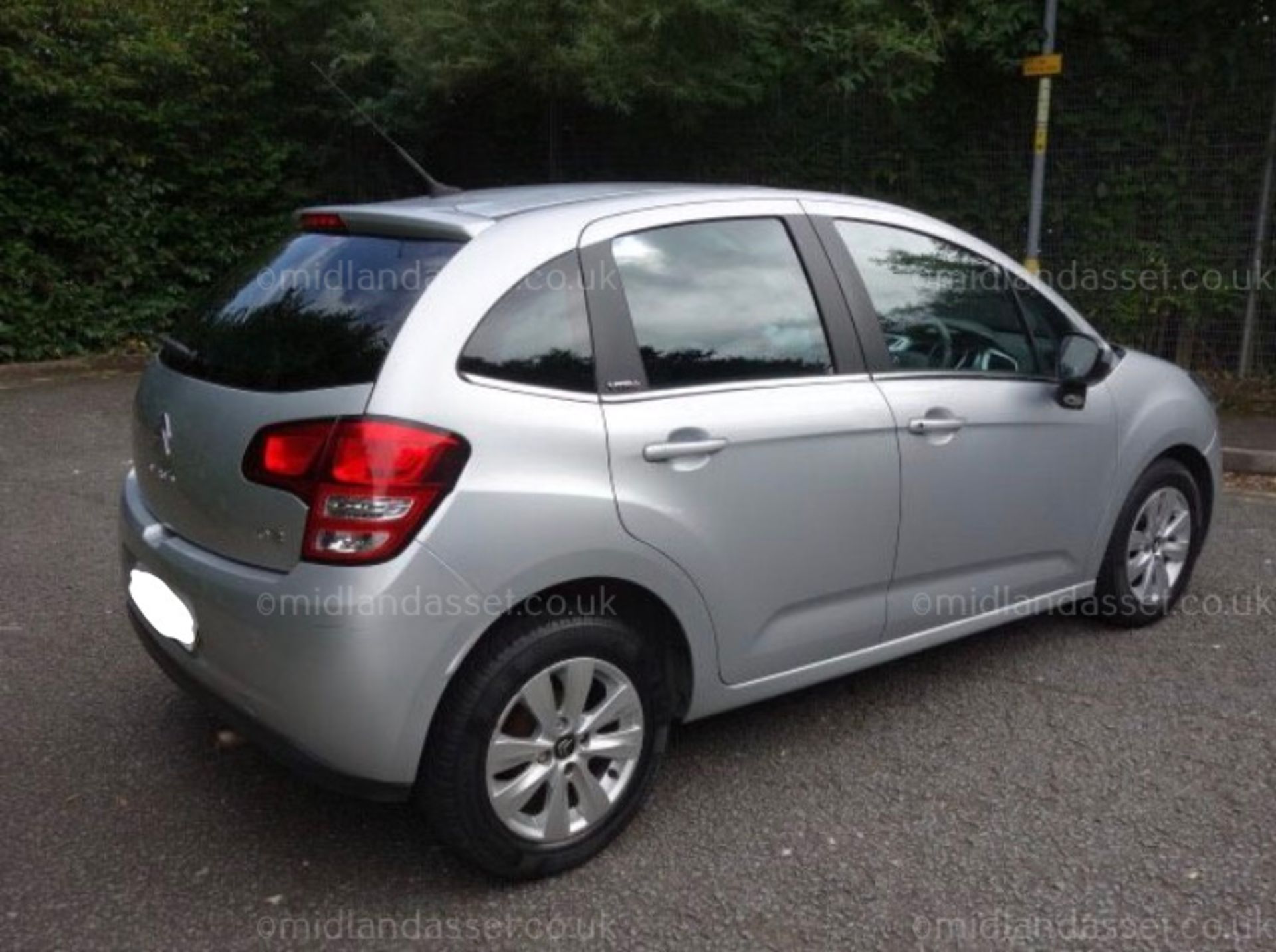 2010/10 Reg Citroen C3 1.4 VTR+ 5dr HDi - Image 3 of 7