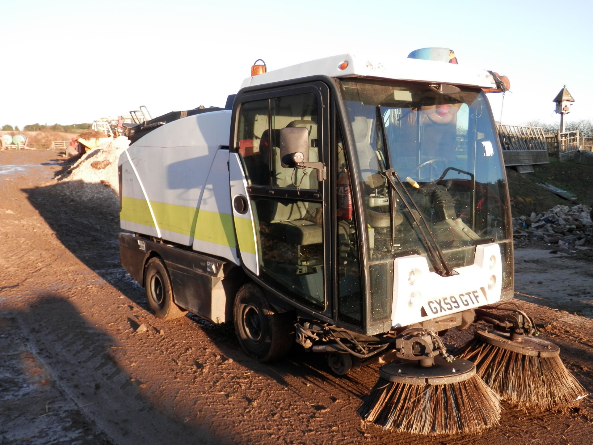 59 PLATE JOHNSTON DIESEL ENGINED 4 TONNE ROAD SWEEPER, GOOD WORKING ORDER.