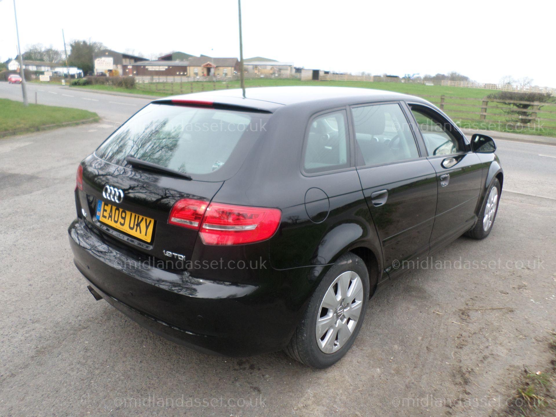 2009/09 REG AUDI A3 E SE TDI 5 DOOR HATCHBACK ONE FORMER KEEPER FULL SERVICE HISTORY - Image 5 of 9