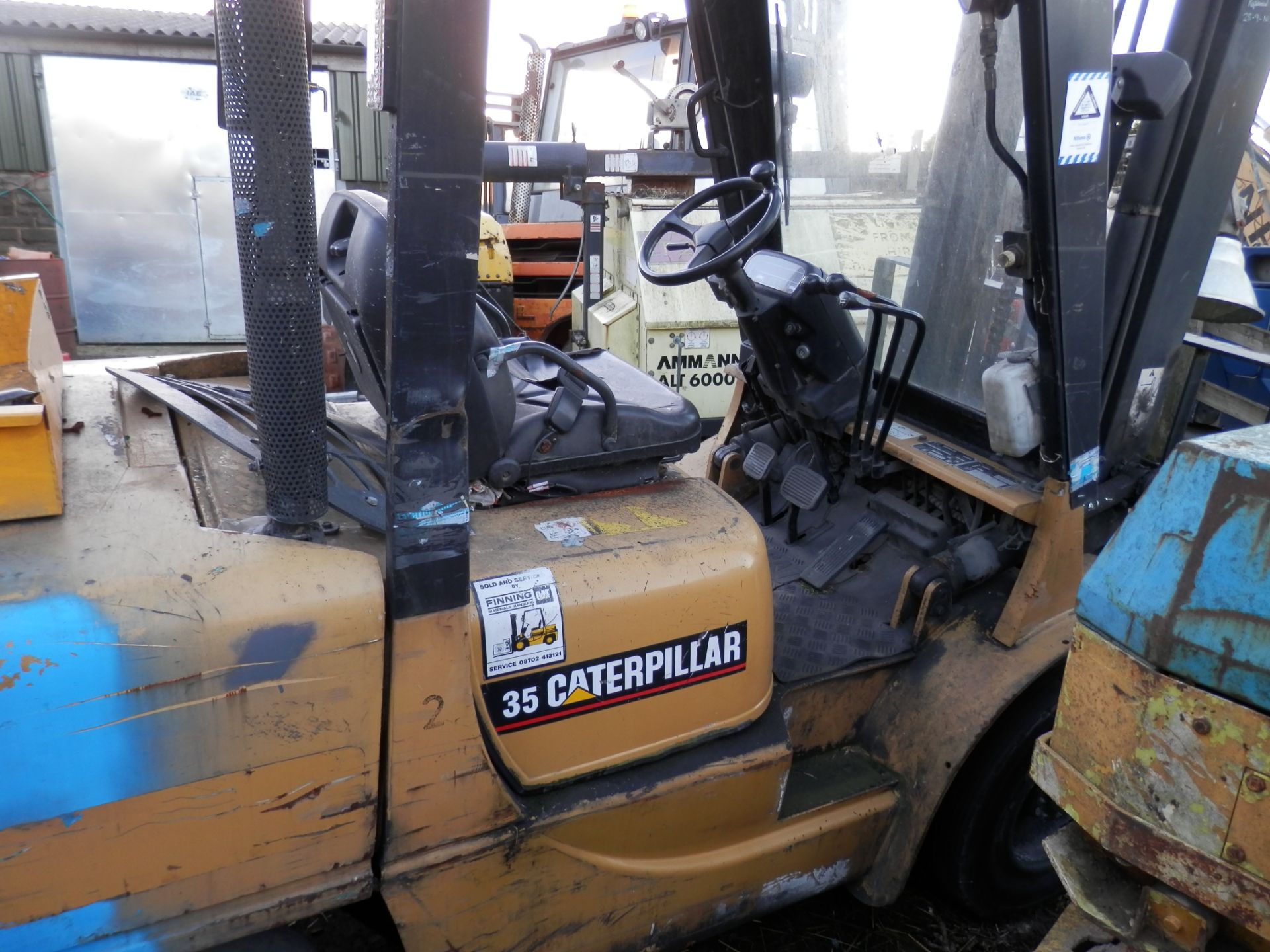 2002 CATERPILLAR DP35K 44 KW 3.5 TONNE DIESEL FORK LIFT - Image 5 of 6