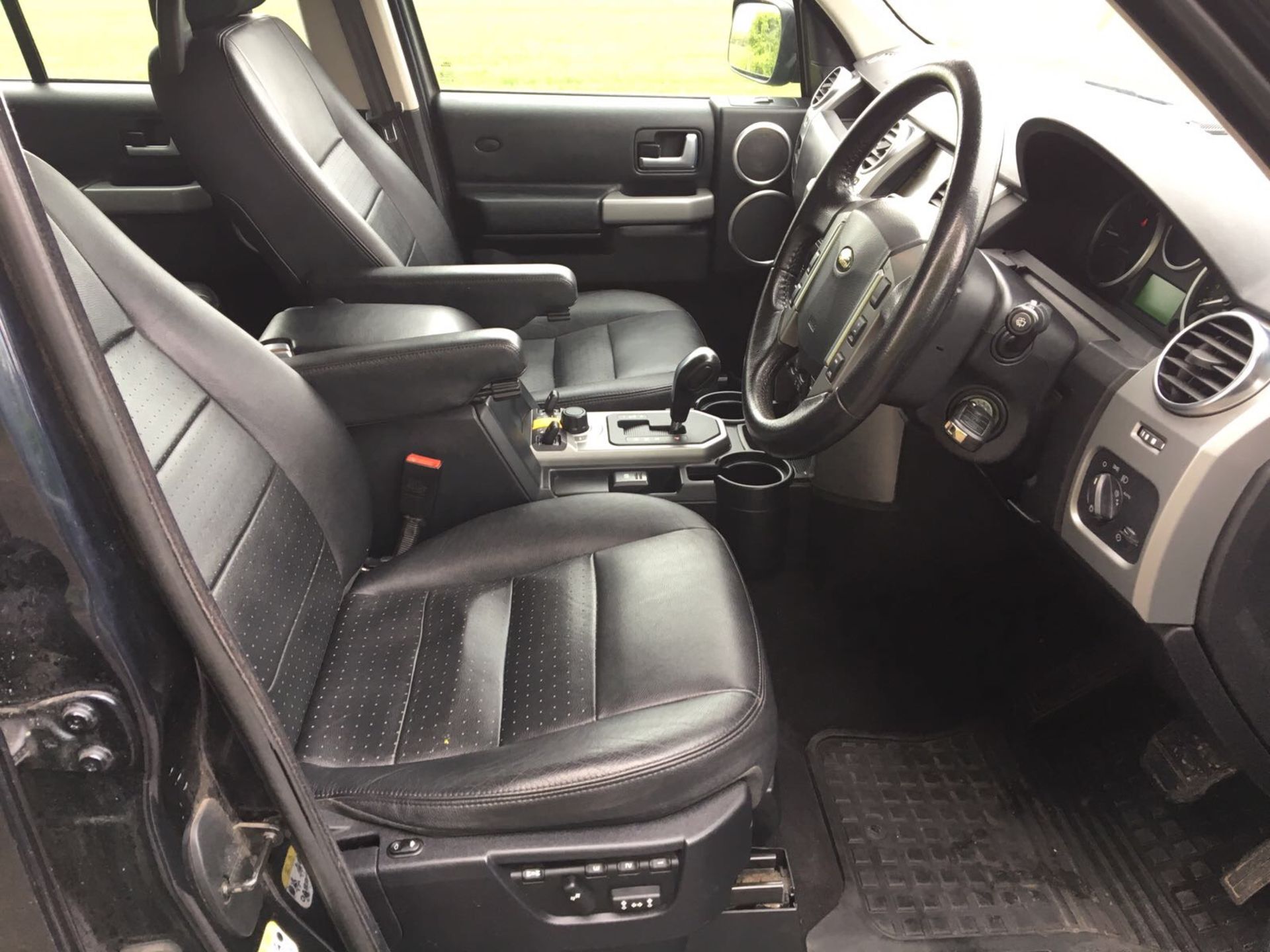 2007/57 REG LAND ROVER DISCOVERY 3 TDV6 SE AUTOMATIC, SAT NAV, AIR CON, HEATED SEATS ETC - Image 12 of 16