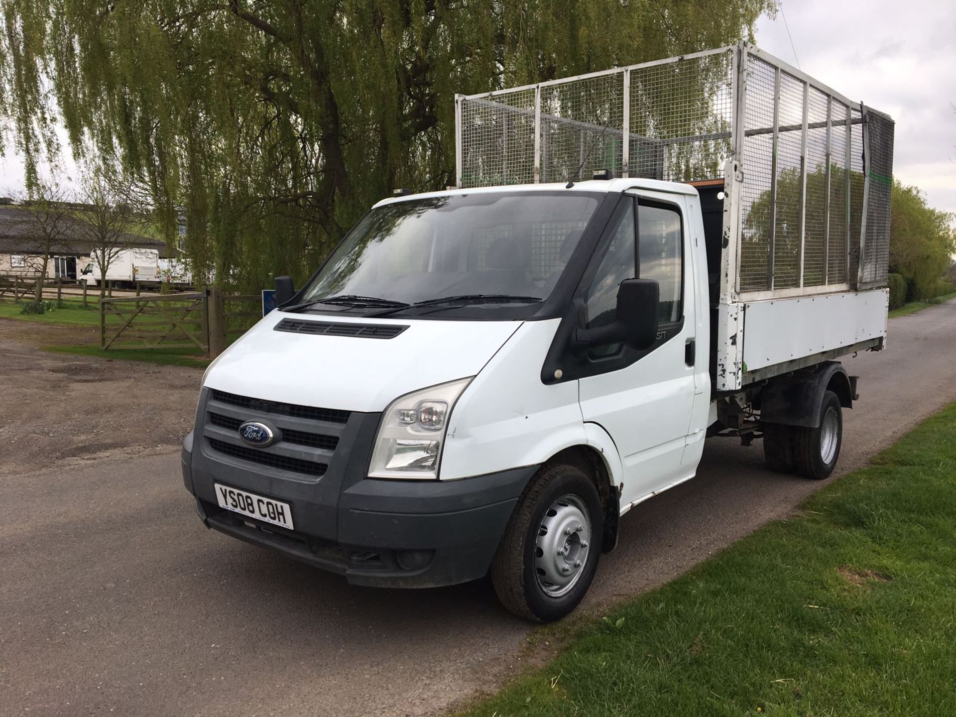 2008/08 REG FORD TRANSIT 100 T350M RWD TIPPER, SHOWING 1 FORMER KEEPER - Image 3 of 10