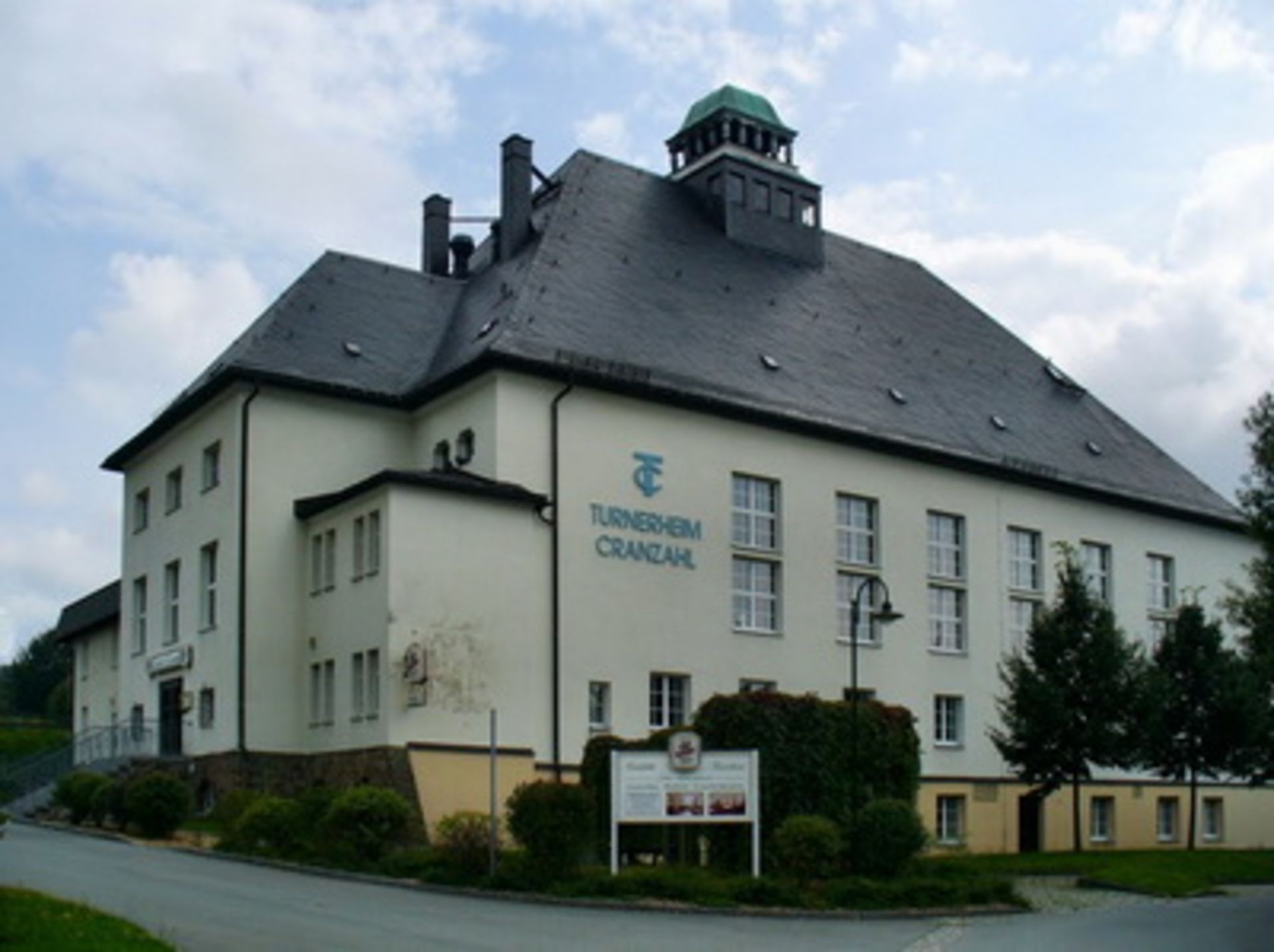 LARGE MULTI APARTMENT BLOCK IN SEHMATAL, SAXONY, GERMANY - Image 52 of 59