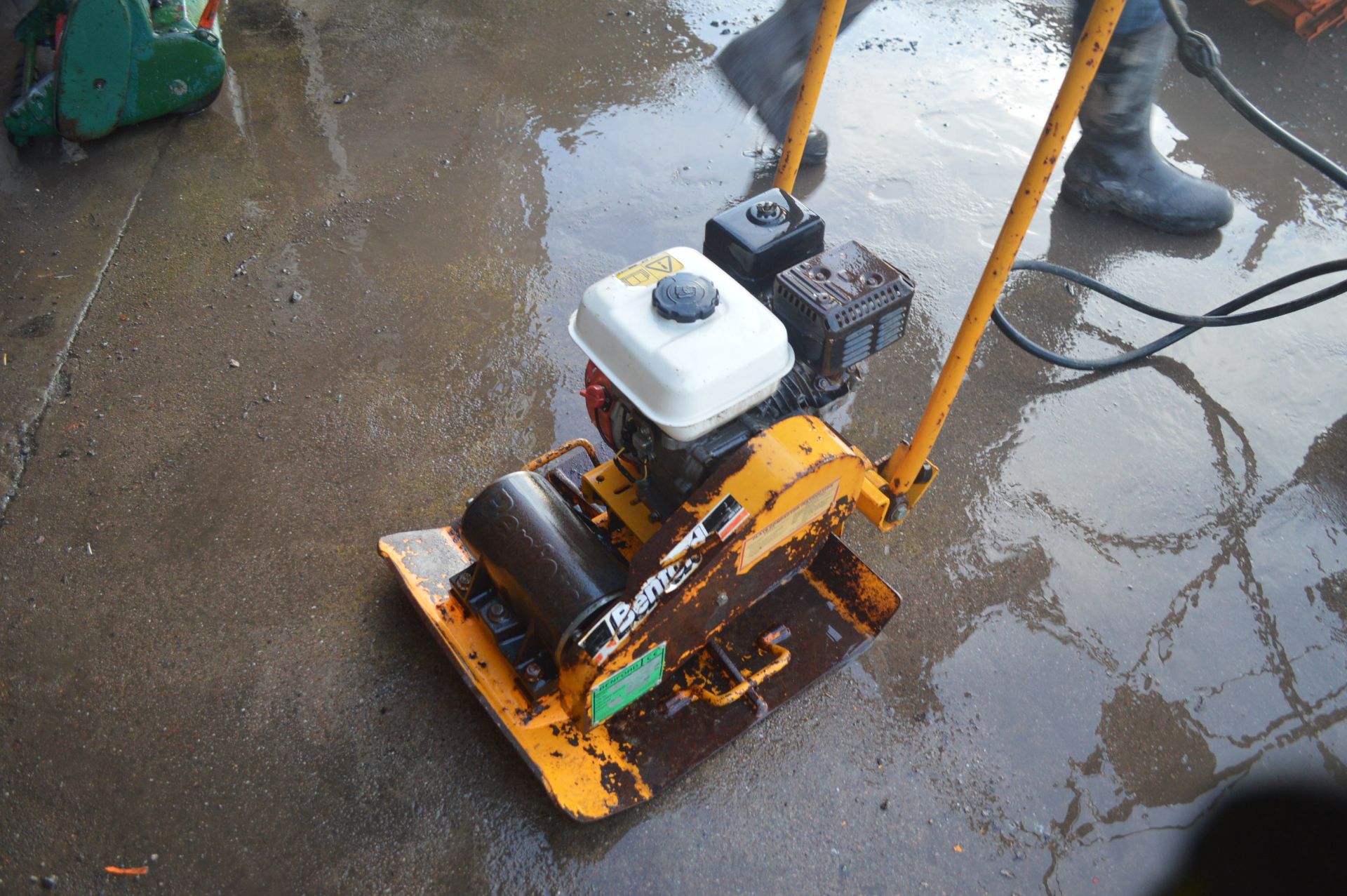 BENFORD WACKER PLATE, WITH HONDA 9.0HP ENGINE - IN WORKING ORDER *PLUS VAT*