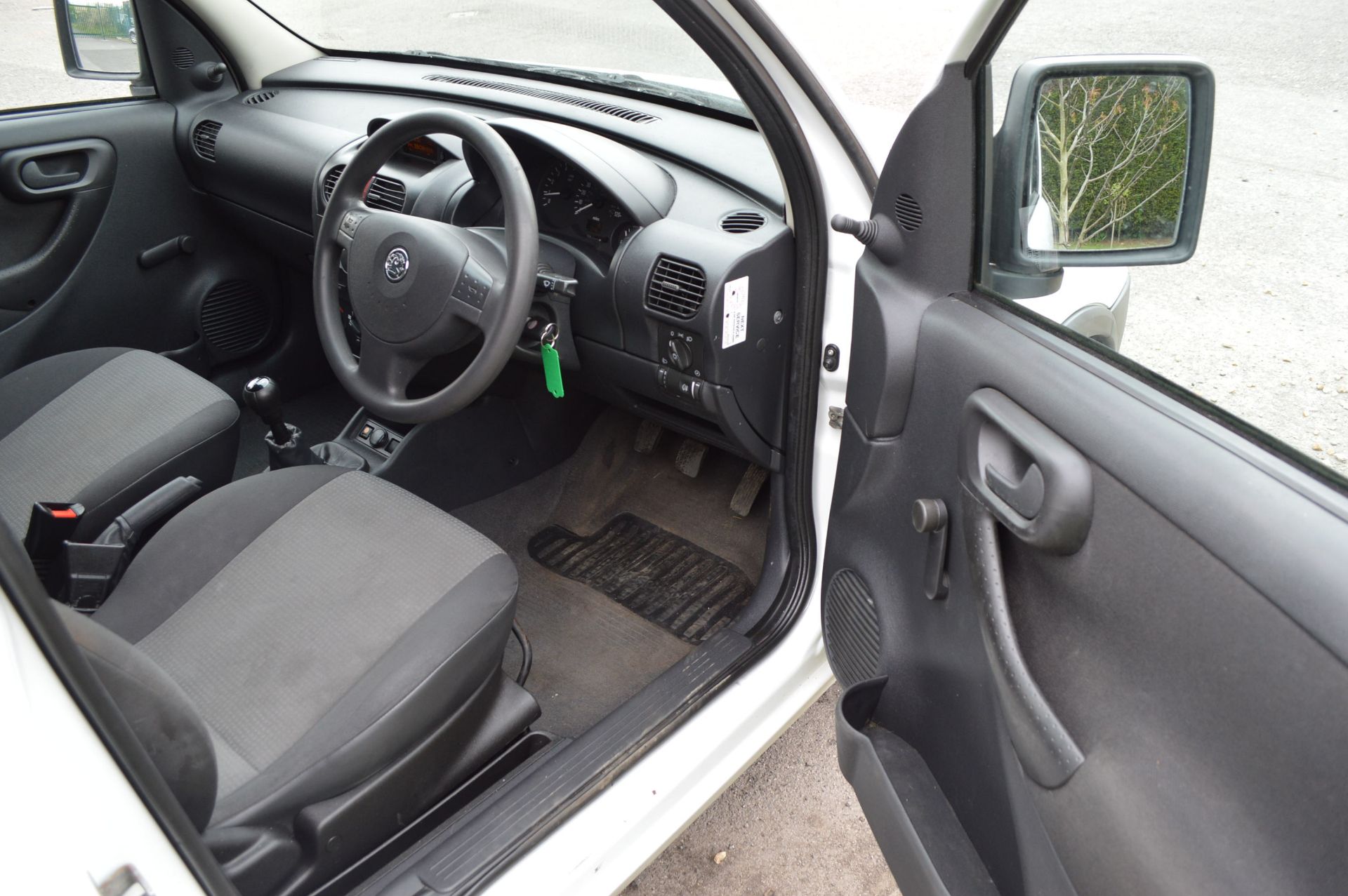 2007/07 REG VAUXHALL COMBO 2000 CDTI, SHOWING 1 OWNER - Image 11 of 17