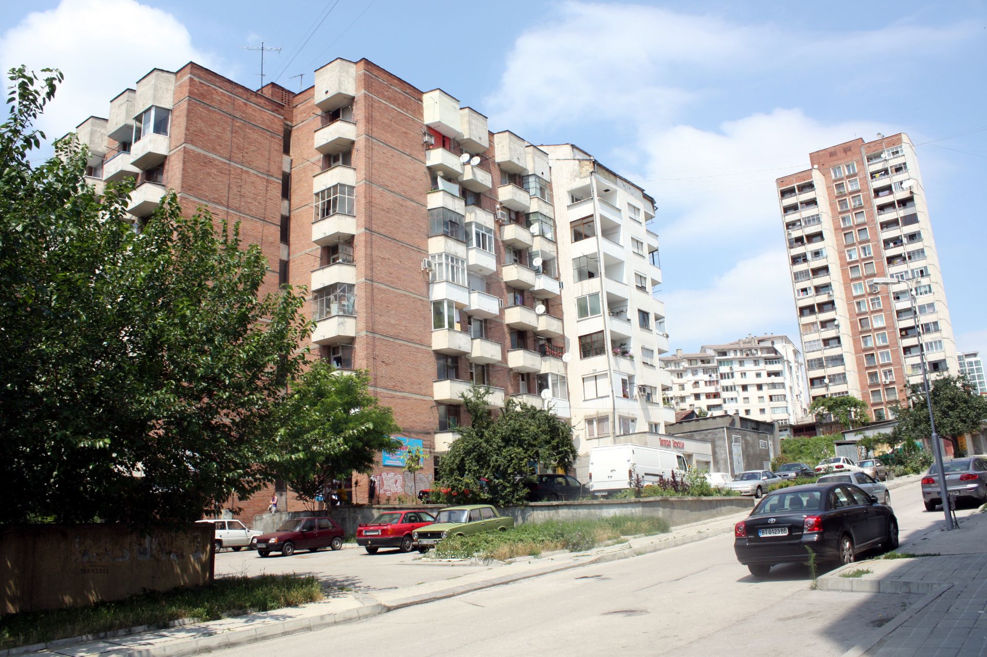 FREEHOLD APARTMENT BLOCK IN VELIKO TARNOVO, BULGARIA - Image 22 of 56