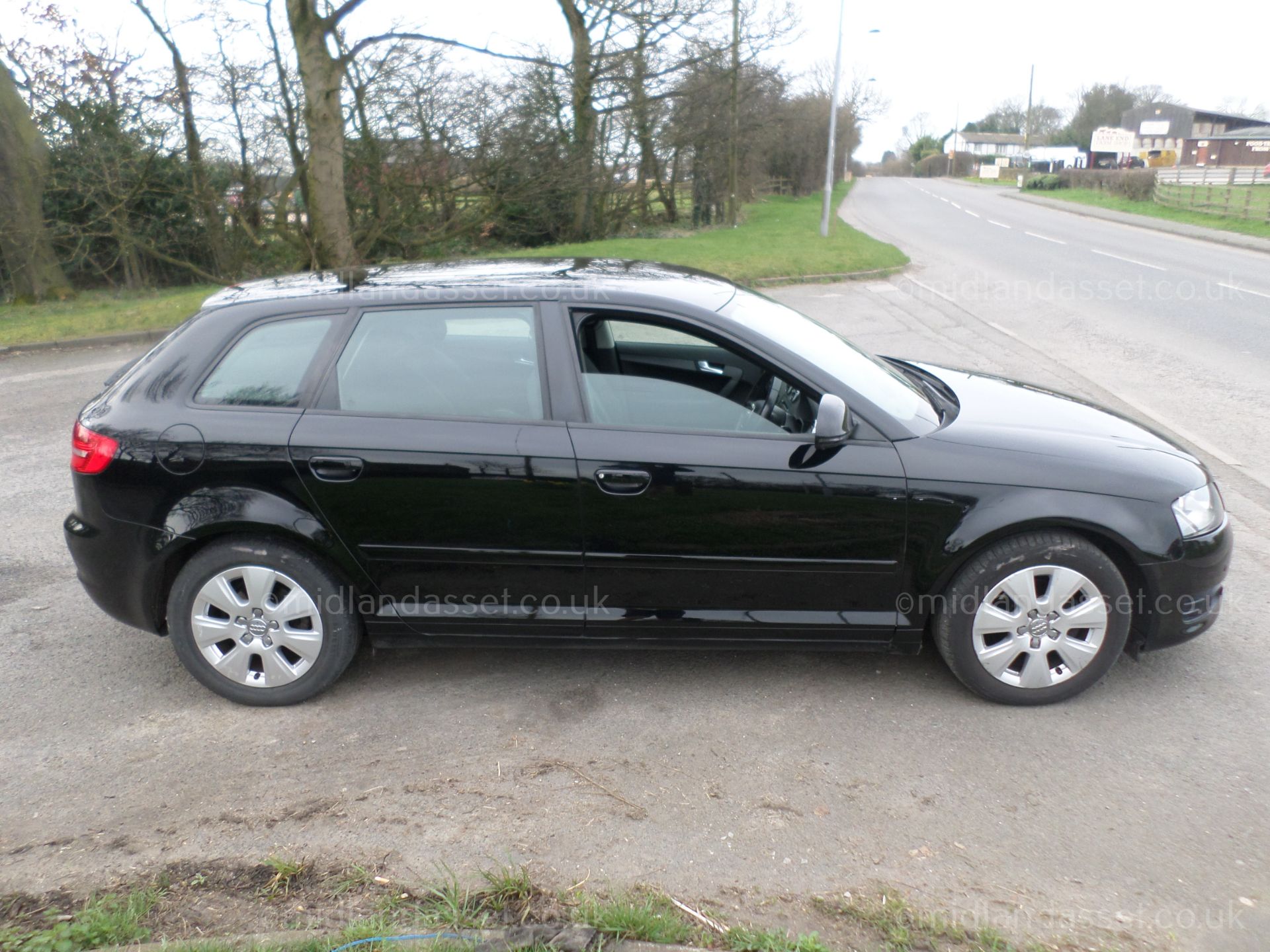 2009/09 REG AUDI A3 E SE TDI 5 DOOR HATCHBACK ONE FORMER KEEPER FULL SERVICE HISTORY - Image 6 of 9