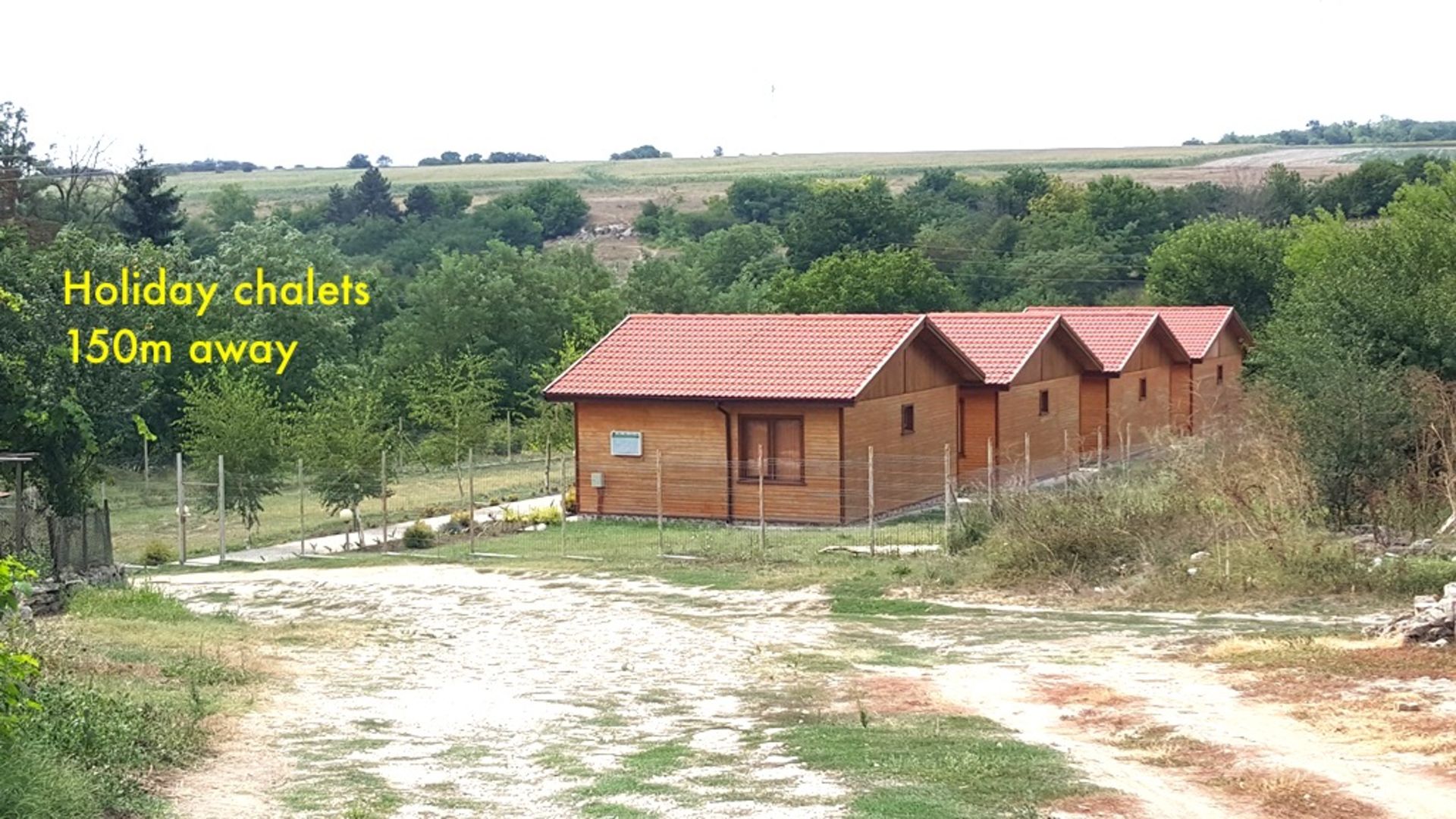 HOUSE AND 1,160 SQM OF LAND IN KRASEN, BULGARIA - Image 17 of 26