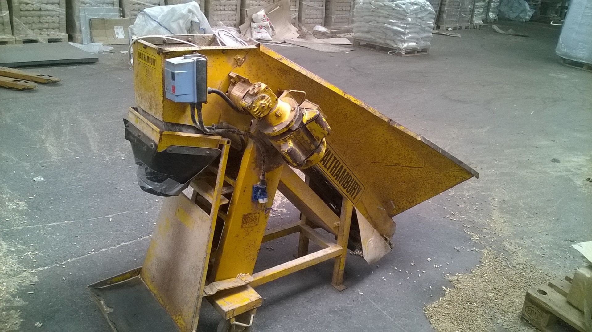 SINGLE PHASE WALTHAMBURY CONVEYOR / WEIGHER AND HAS JUST HAD A NEW BELT FITTED