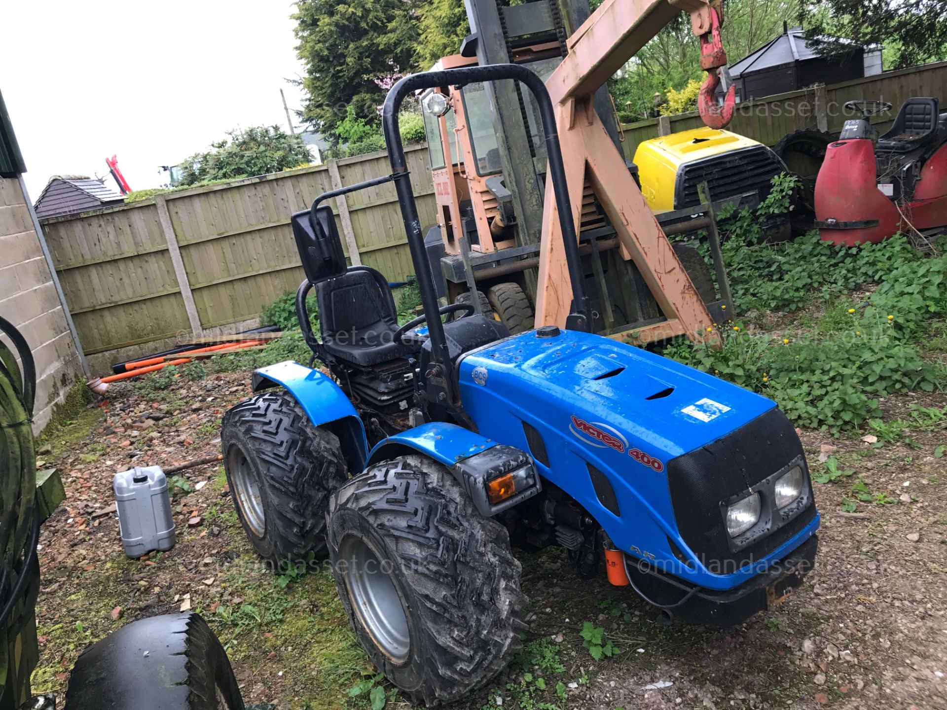 VICTOR 400 VCS ARTICULATED TRACTOR - Image 2 of 6