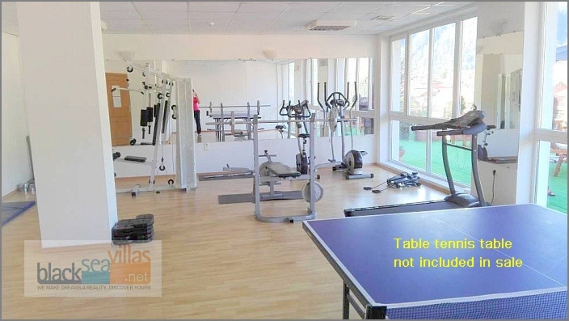 Large leisure centre in beautiful mountain resort. For sale at very low price. Great lifestyle and b - Image 8 of 45