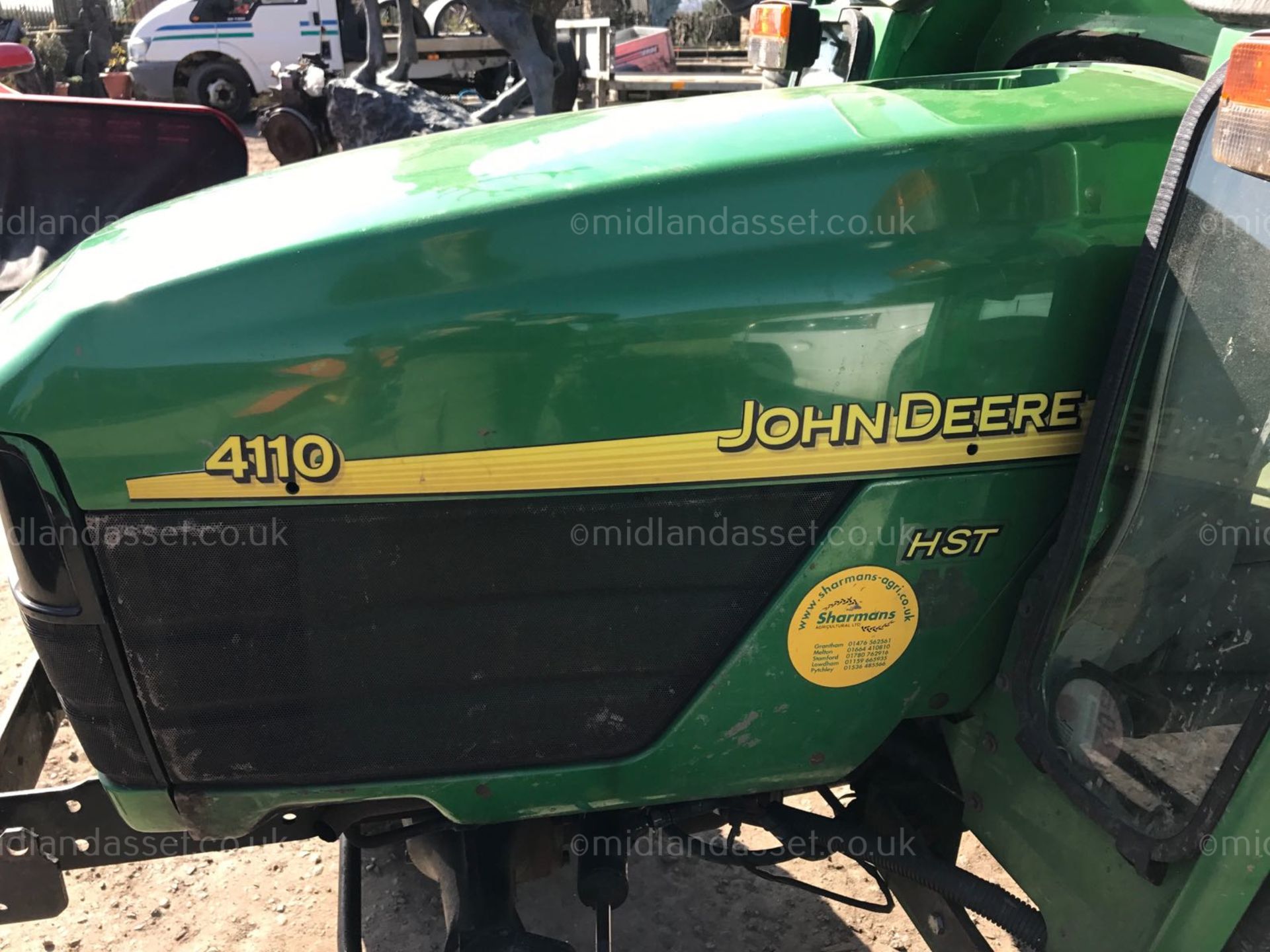 JOHN DEERE 4110 HST TRACTOR - Image 3 of 3