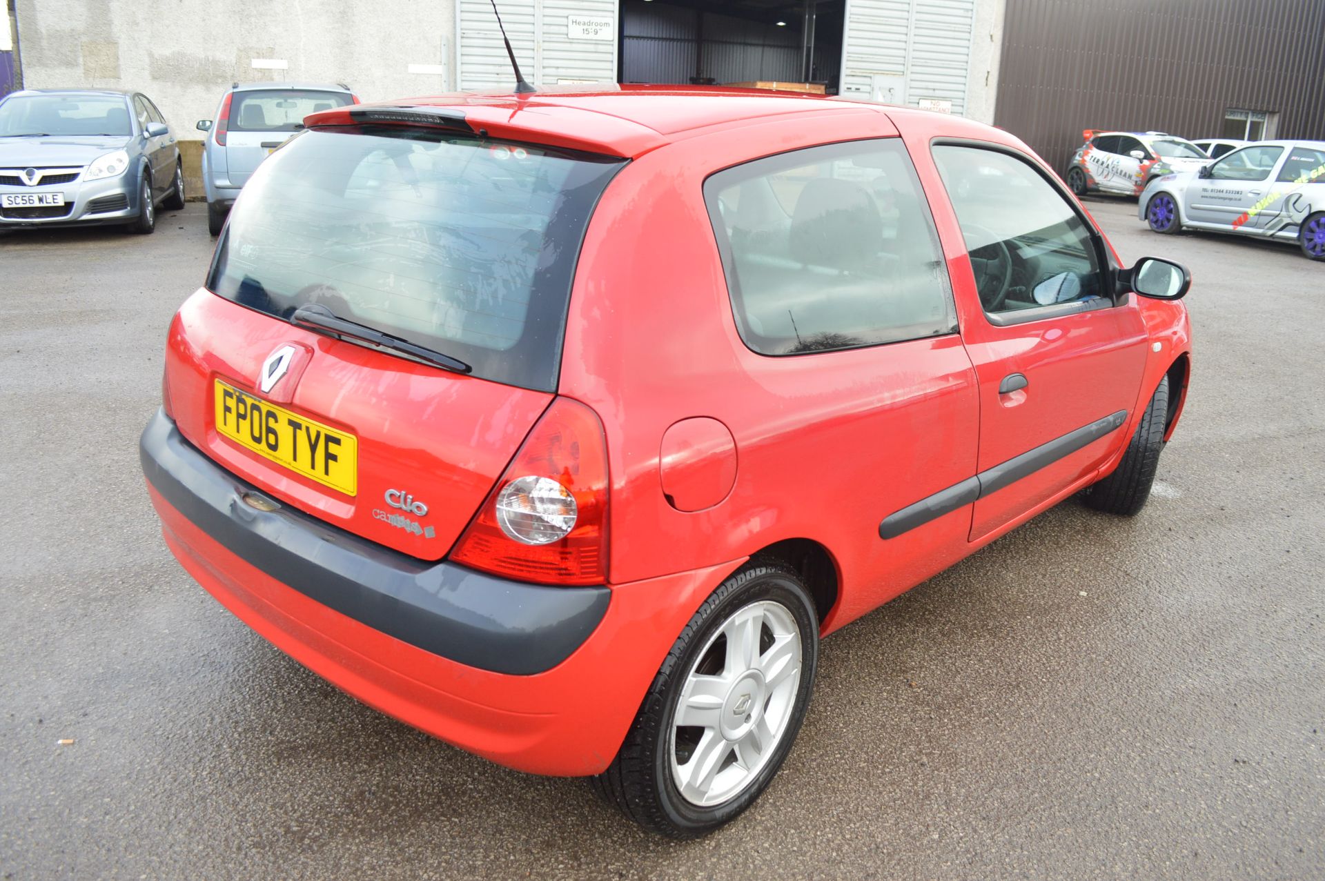 2006/06 REG RENAULT CLIO CAMPUS SPORT *NO VAT*   DATE OF REGISTRATION: 11TH MAY 2006 MOT: 5TH AUGUST - Image 6 of 18
