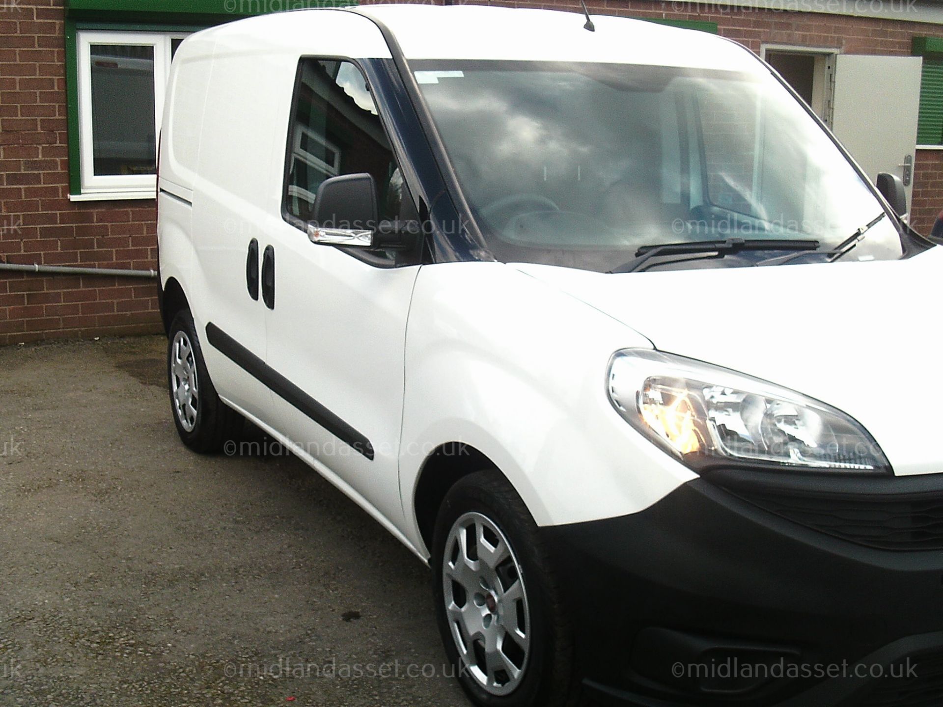 NL - 2016/16 REG FIAT DOBLO 16V ACTIVE MULTIJET COMBI VAN ONE OWNER   DATE OF REGISTRATION: 1st JUNE