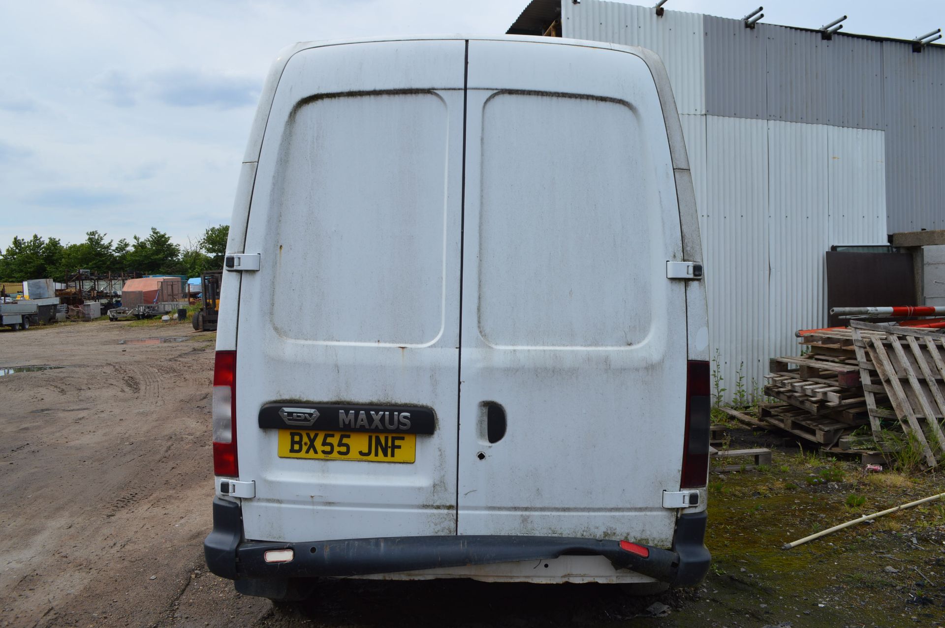 2005 LDV MAXUS LWB  VAN FOR SPARES, LOTS OF GOOD BITS LEFT. BUYER TO COLLECT COMPLETE.   STILL TOO - Image 4 of 8