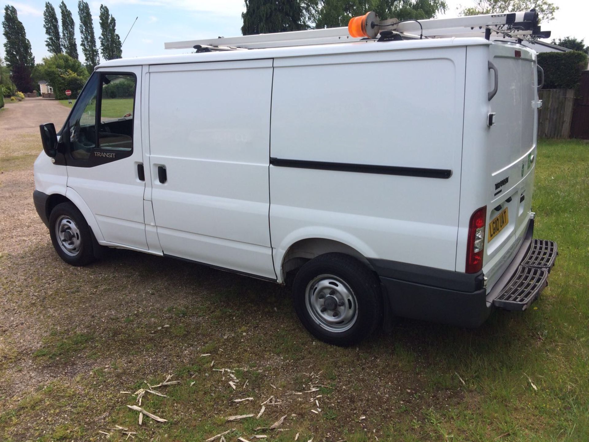 2010/10 REG FORD TRANSIT 85 T300S FWD, SHOWING 1 OWNER *PLUS VAT* - Image 6 of 25