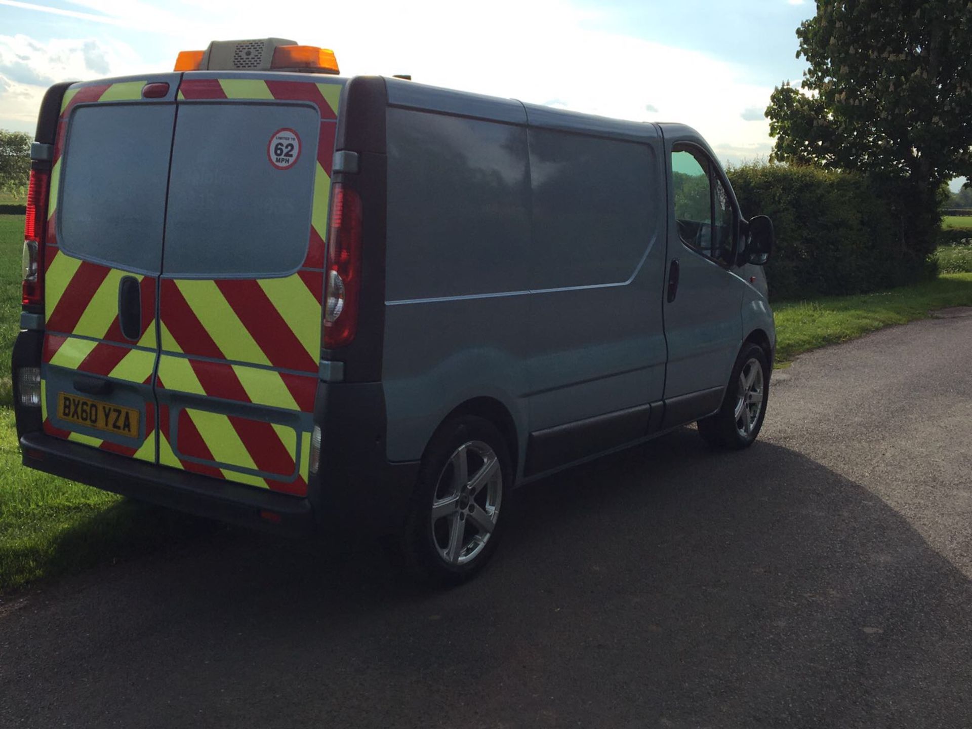 2011/60 REG VAUXHALL VIVARO 2900 CDTI SWB, SHOWING 1 OWNER - Image 8 of 15